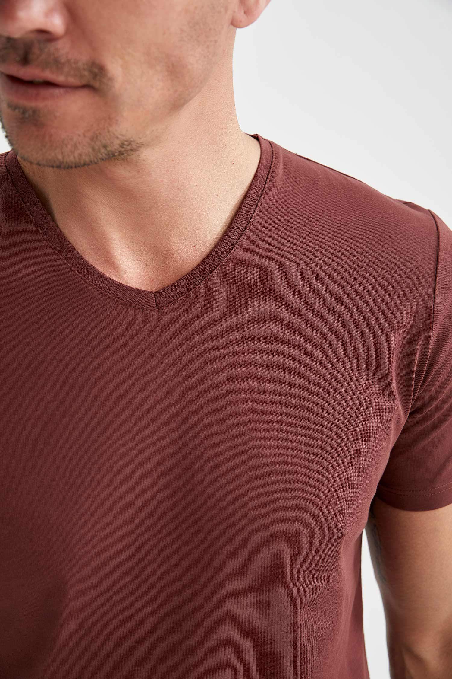 Slim Fit V Yaka Basic Tişört