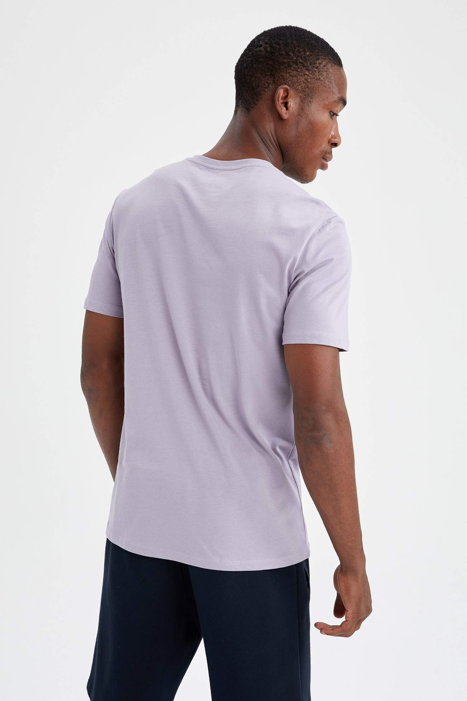 Slim Fit V Yaka Basic Tişört