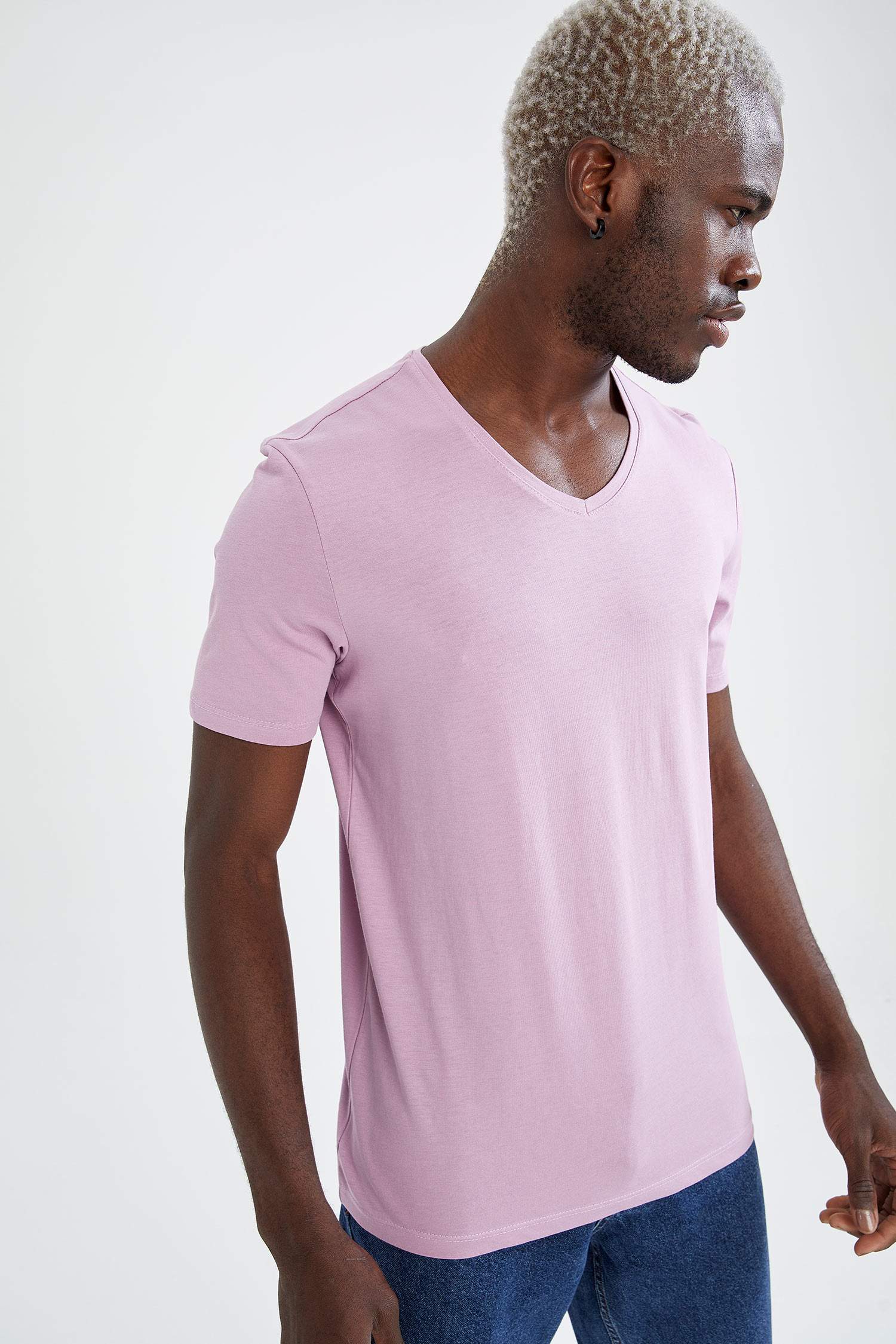 Slim Fit V Yaka Basic Tişört
