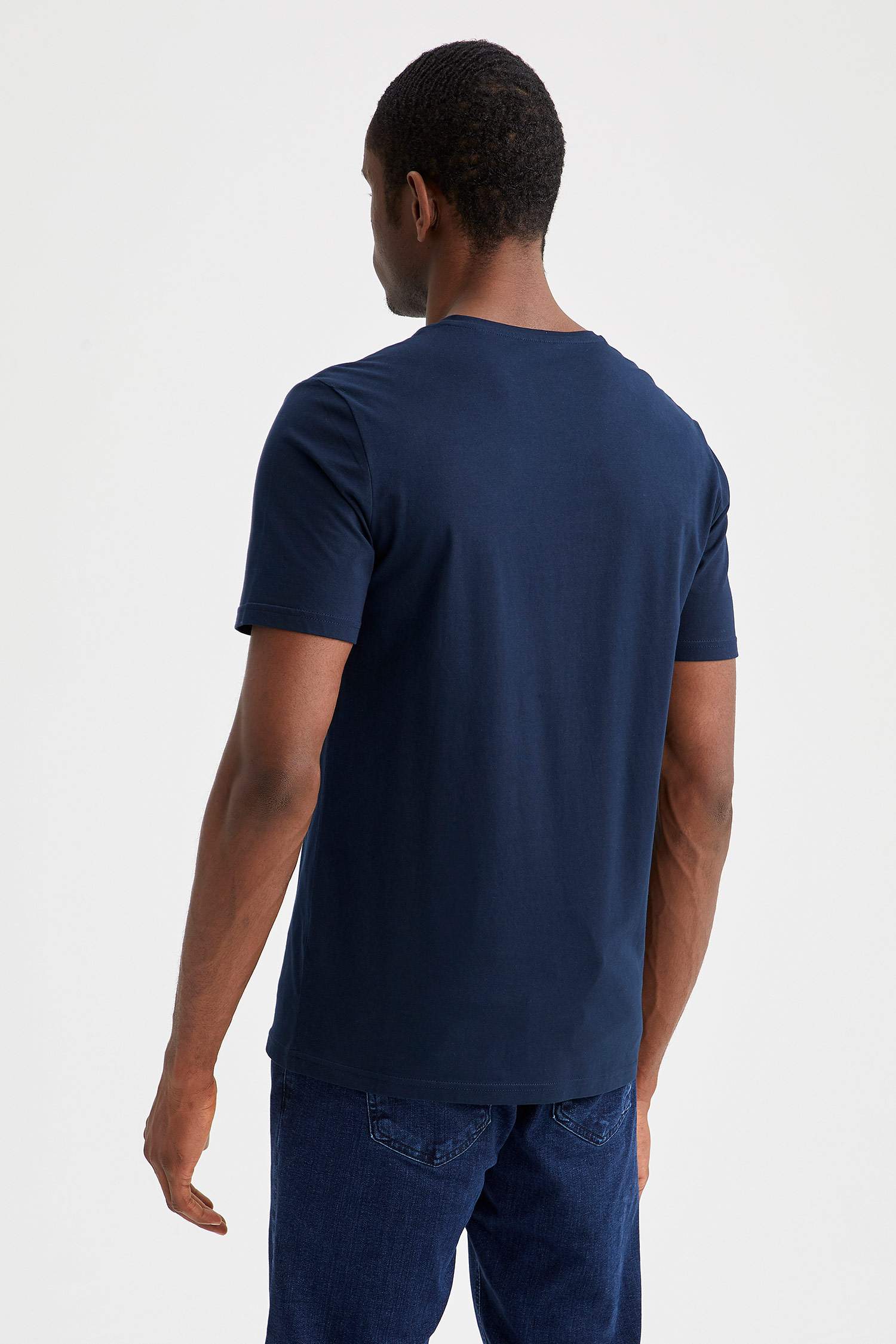 Slim Fit V Yaka Basic Pamuklu Penye Tişört