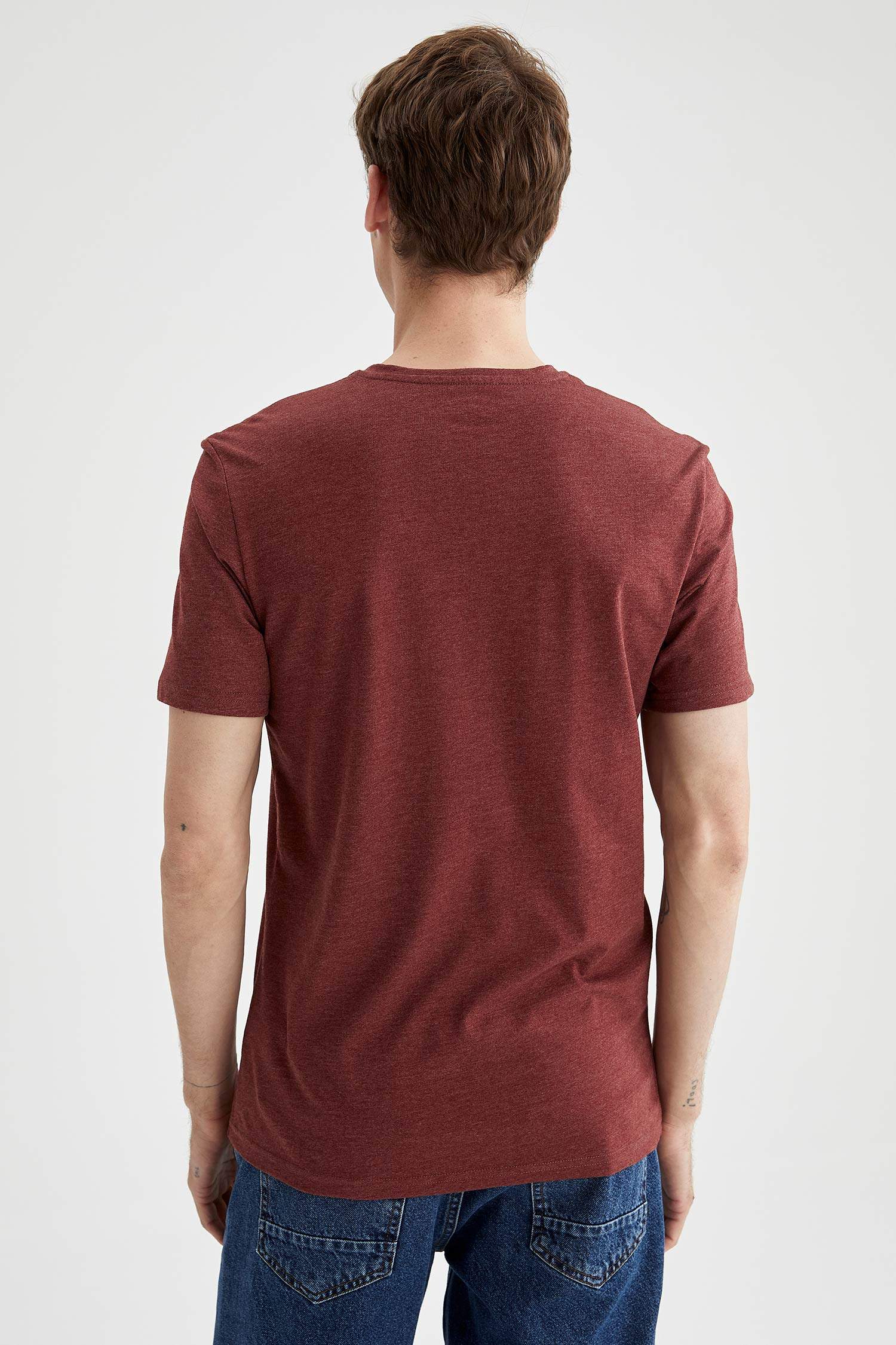 Slim Fit V Yaka Basic Pamuklu Penye Tişört