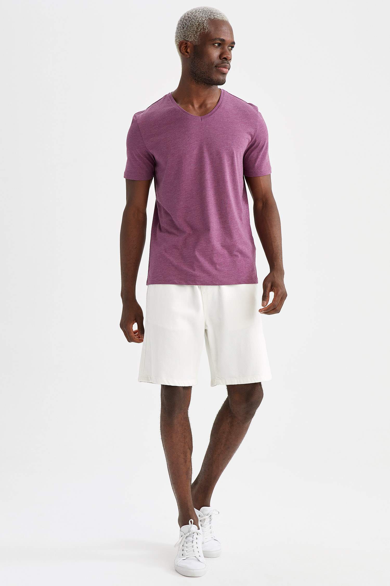 Slim Fit V Yaka Basic Tişört