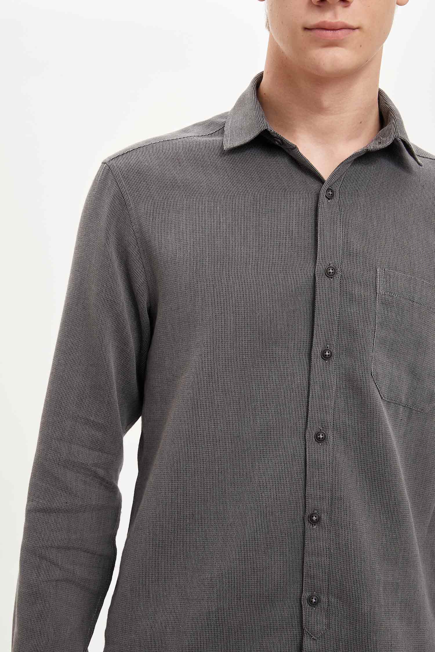 Defacto Slim Fit Tek Cepli Gömlek. 3 Defacto Slim Fit Tek Cepli Gömlek. 3