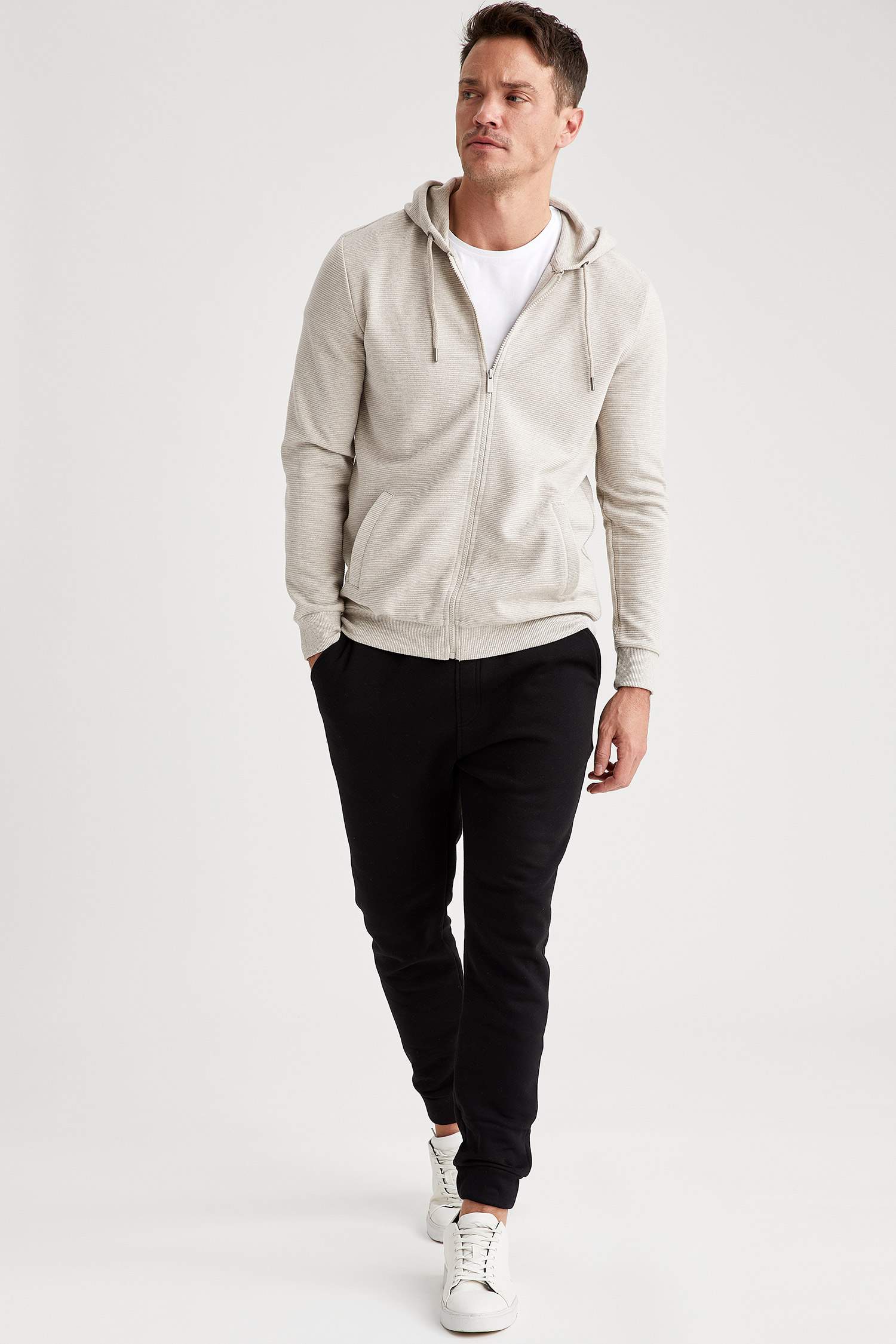 Regular Fit Kapüşonlu Fermuarlı Sweatshirt