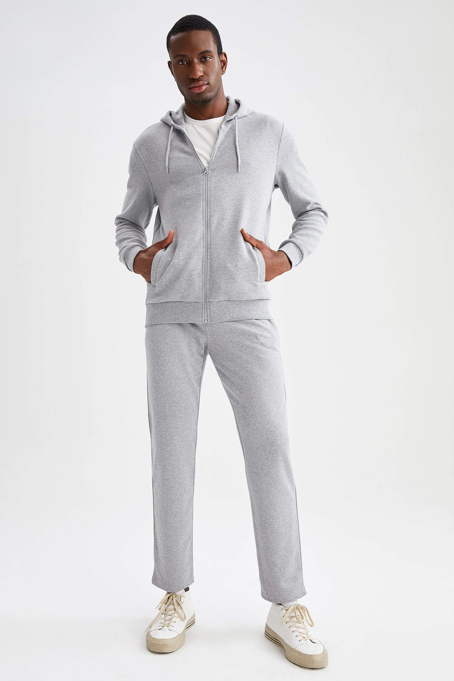 Regular Fit Kapüşonlu Fermuarlı Sweatshirt