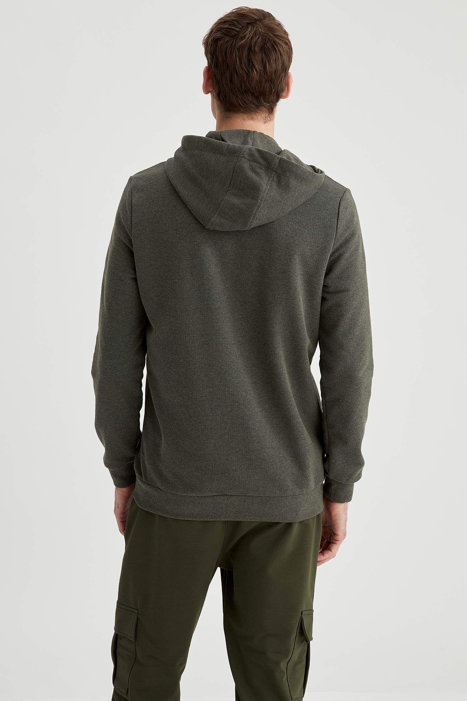 Basic Regular Fit Kapüşonlu Fermuarlı Sweatshirt