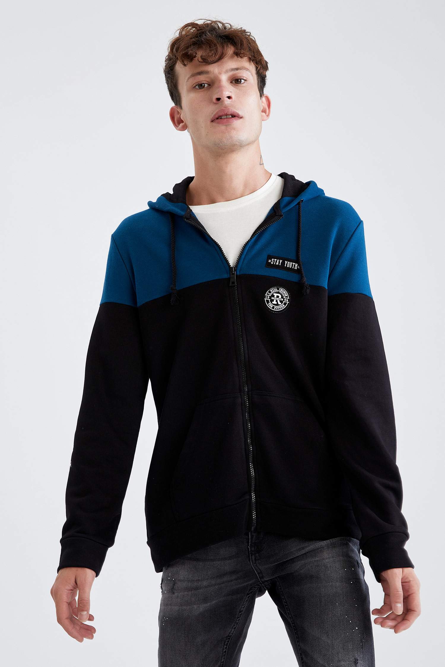 Blok Desenli Slim Fit Kapüşonlu Sweatshirt