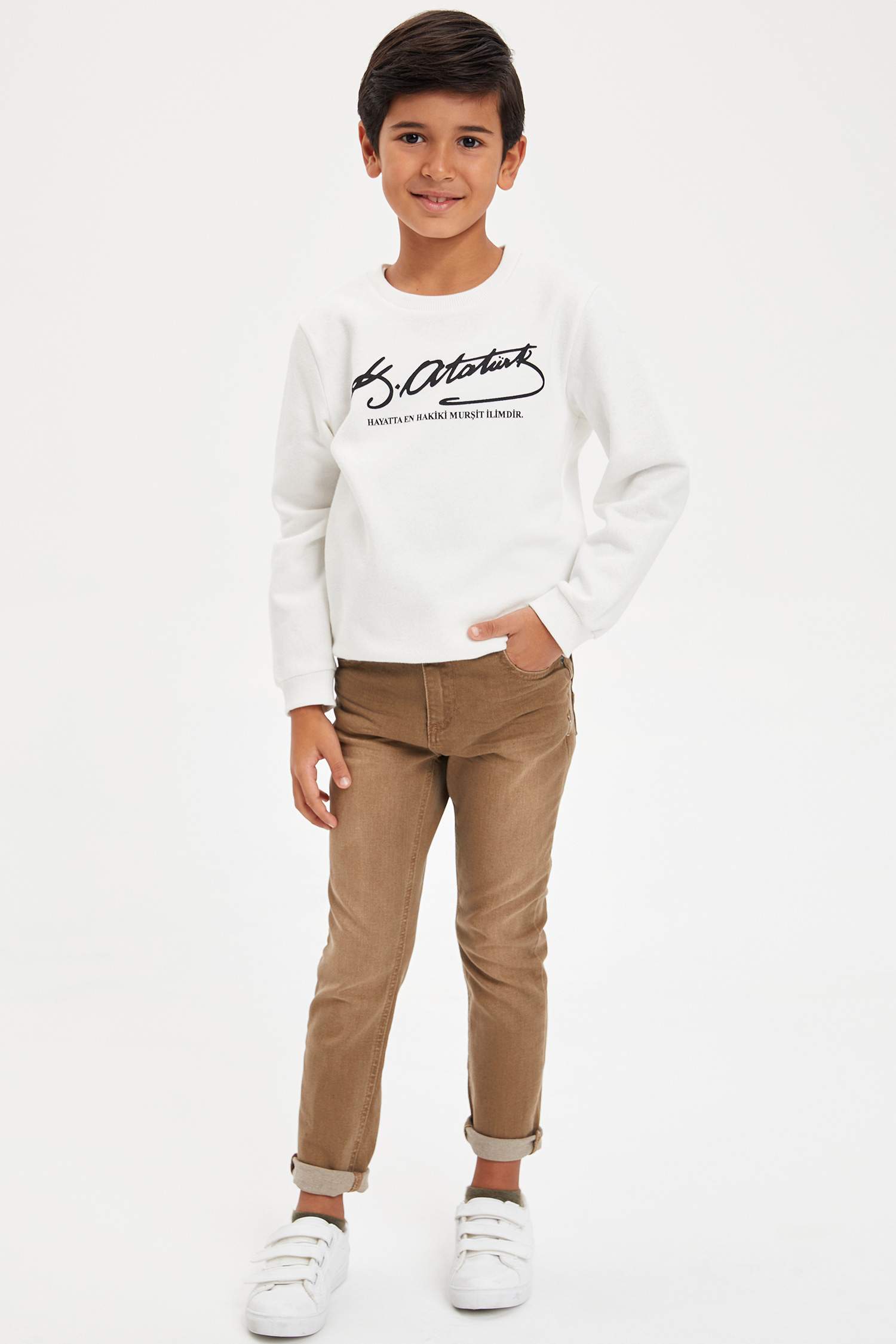 Defacto Atatürk Baskılı Sweatshirt. 2 Defacto Atatürk Baskılı Sweatshirt. 2