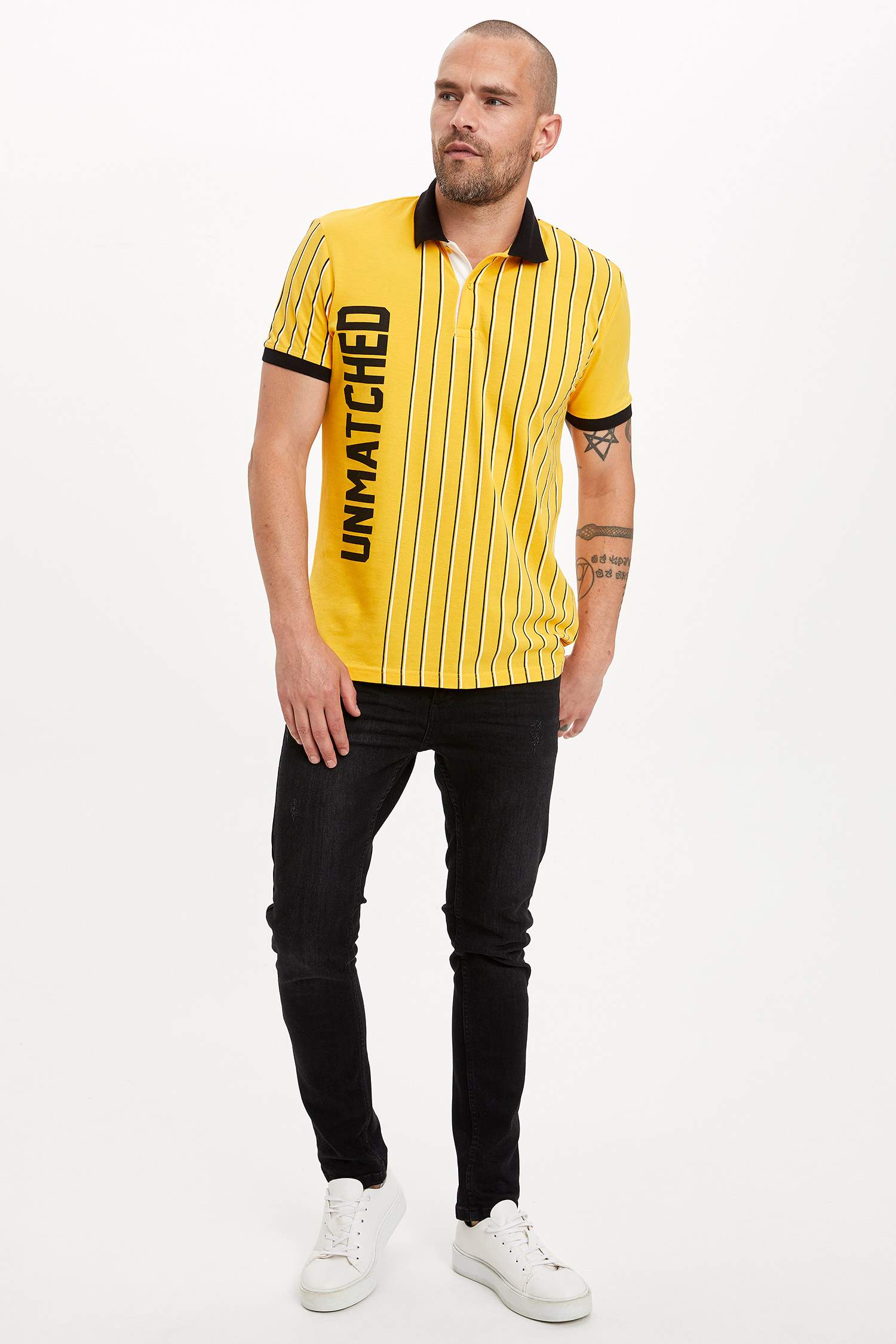 Slim Fit Polo Yaka Slogan Desenli Kısa Kollu Polo Tişört