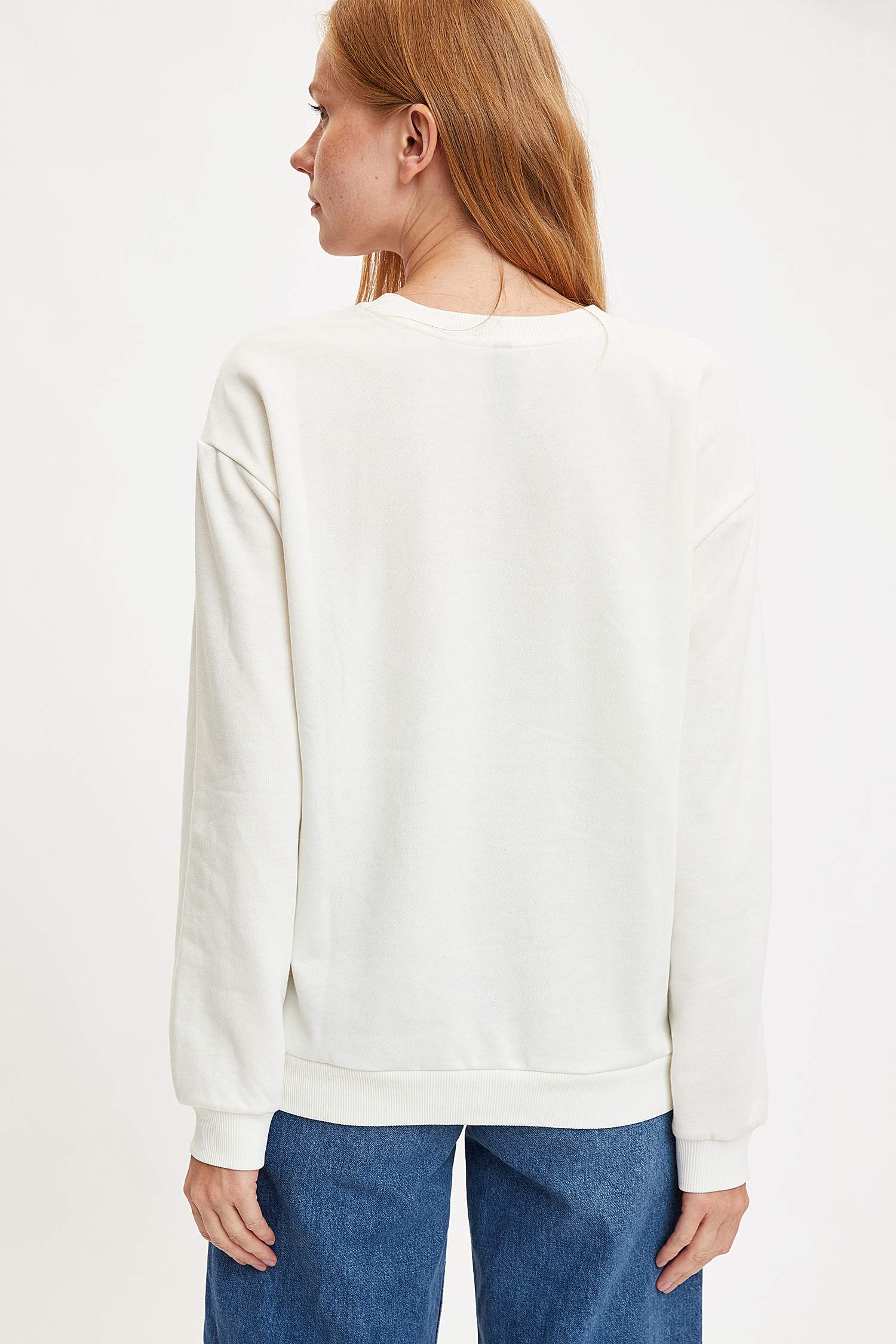 Basic Regular Fit Bisiklet Yaka Cepsiz Uzun Kollu Sweatshirt
