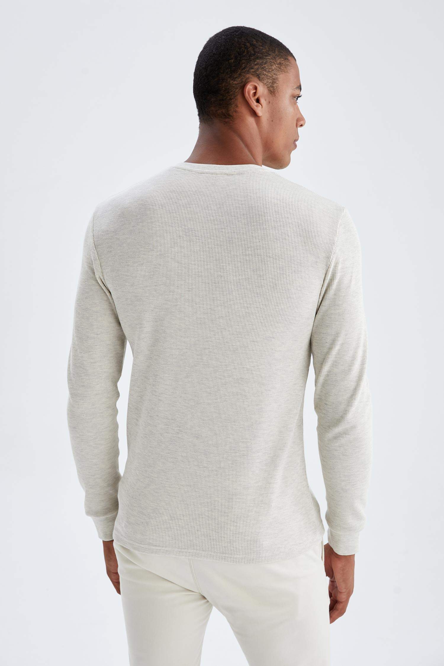 Slim Fit Düğmeli Uzun Kollu Tişört