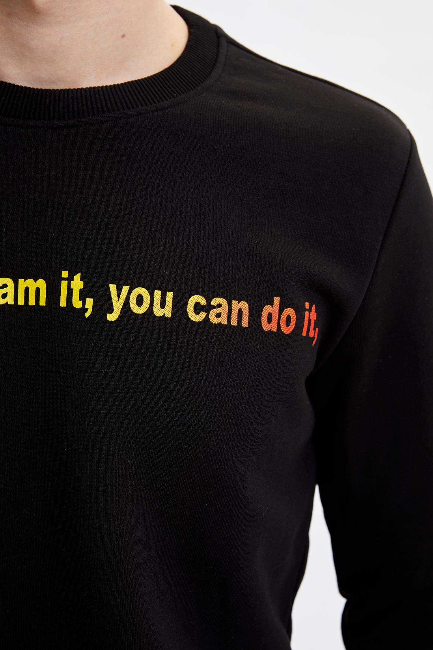 Bisiklet Yaka Baskılı Slim Fit Sweatshirt