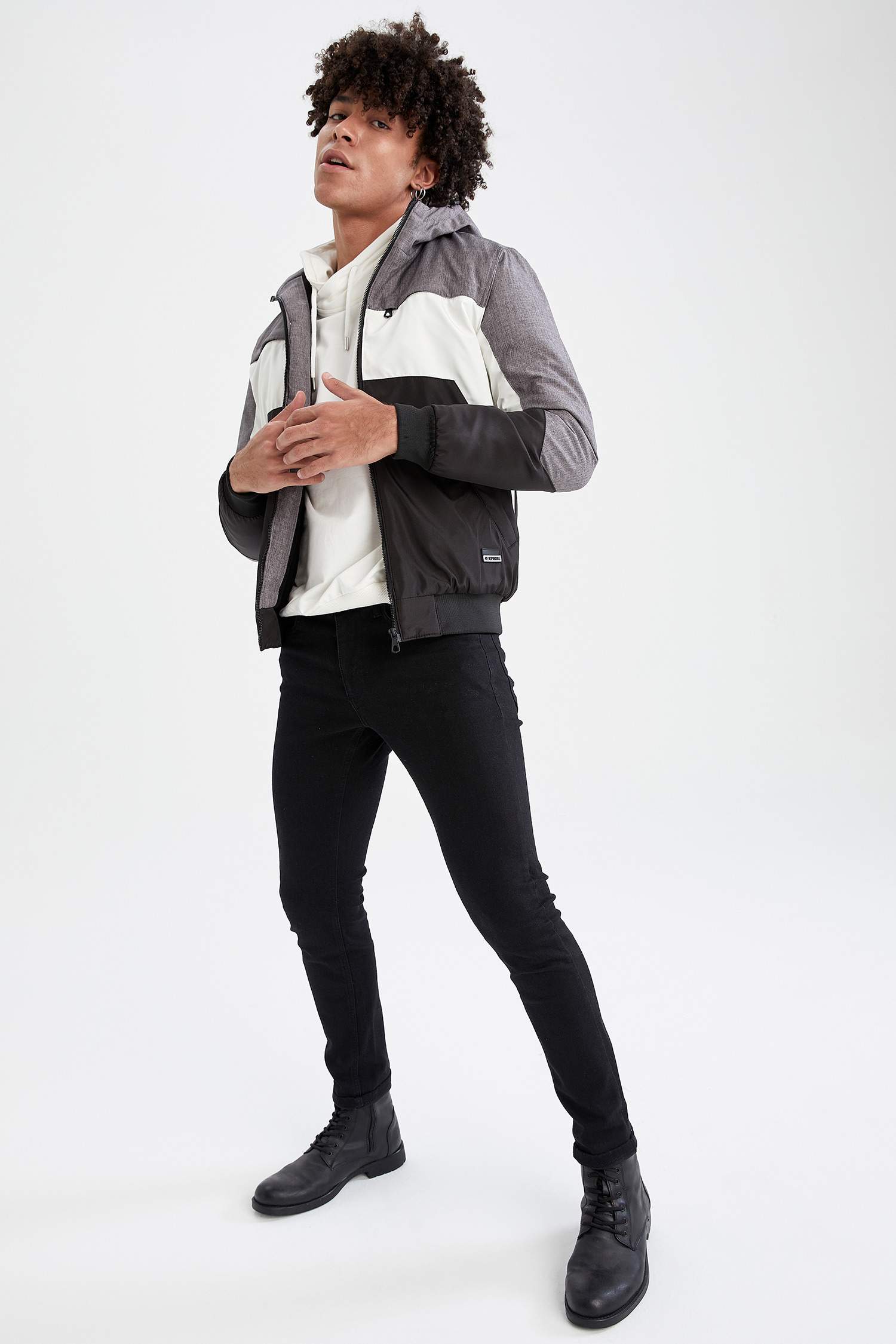 Slim Fit Kapüşonlu Blok Desenli İçi Yumuşak Tüylü Mont
