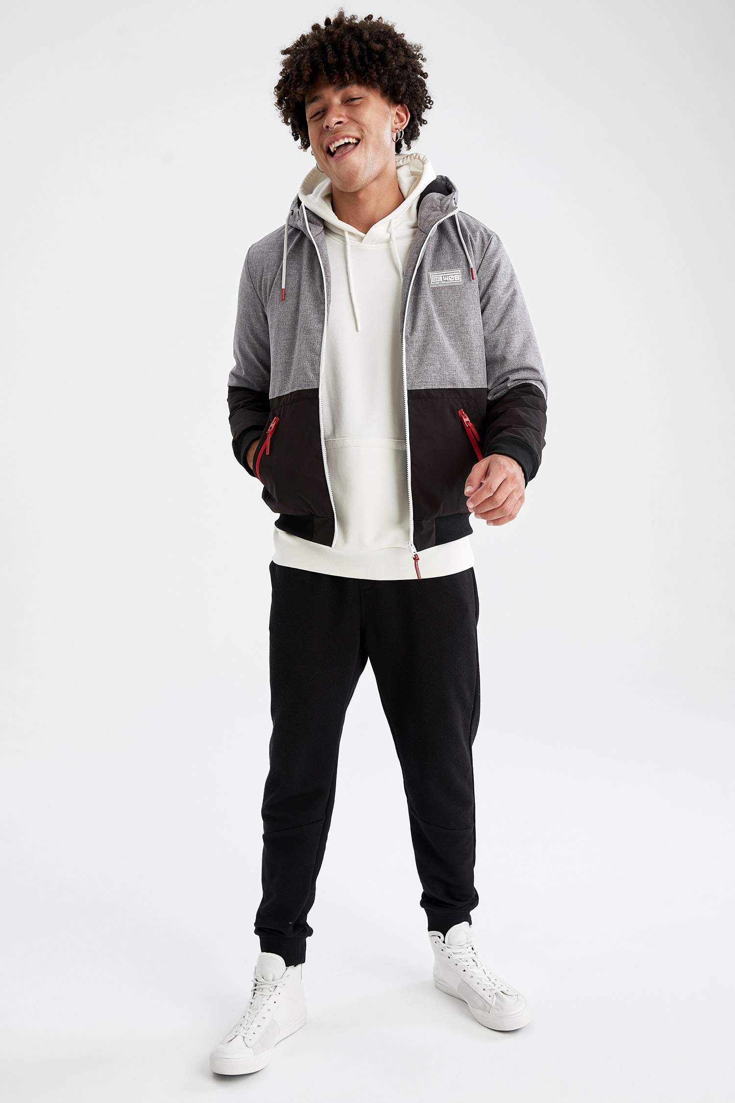 Slim Fit Kapüşonlu Desenli Mont