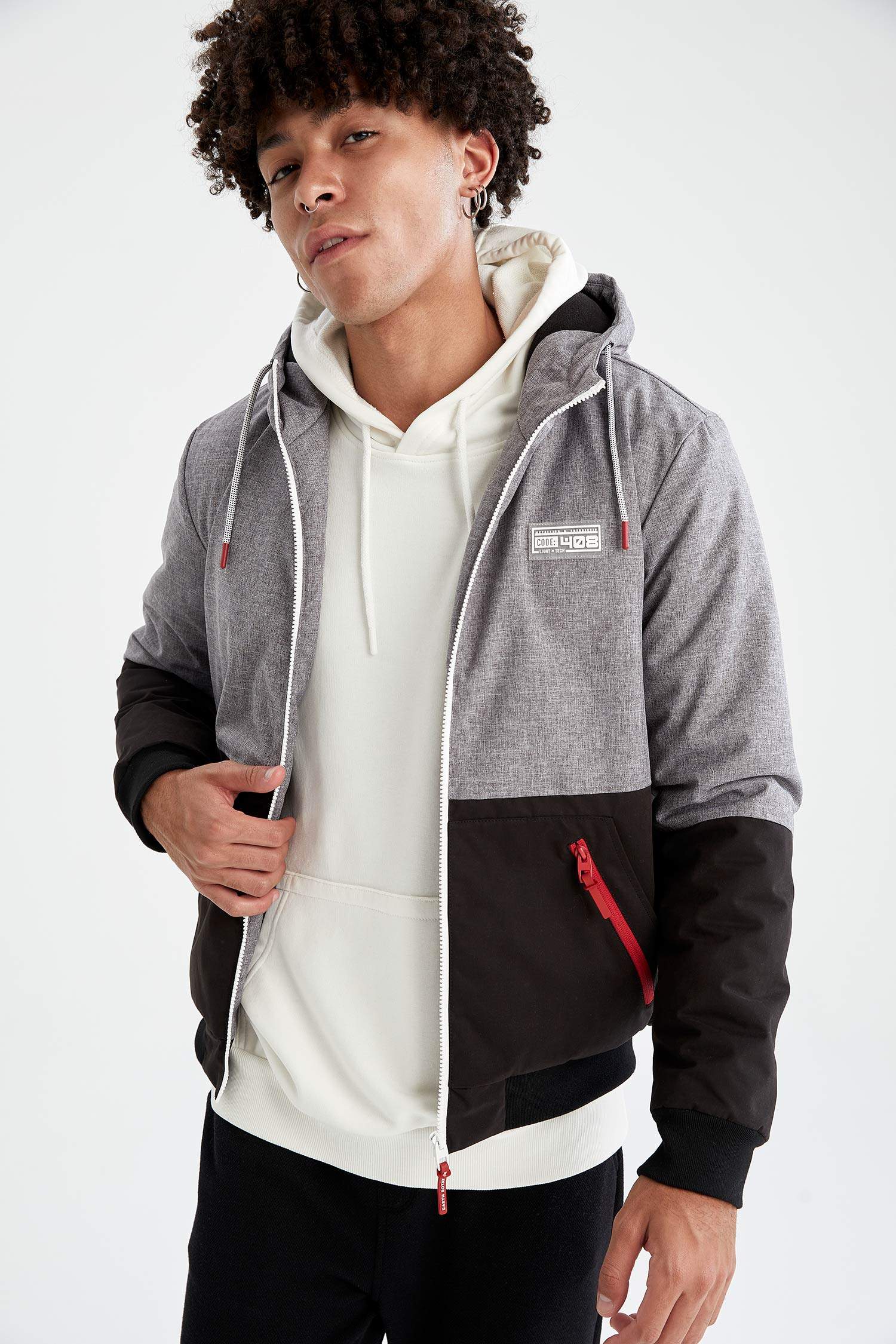 Slim Fit Kapüşonlu Desenli Mont