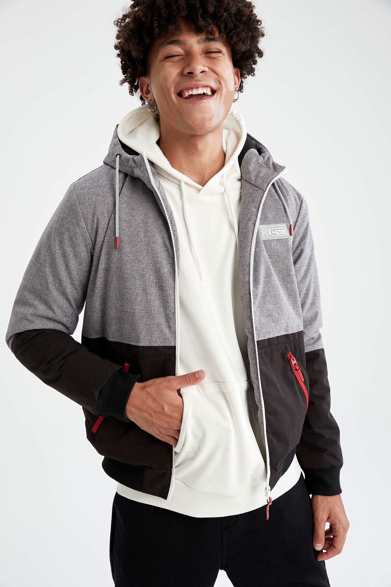 Slim Fit Kapüşonlu Desenli Mont