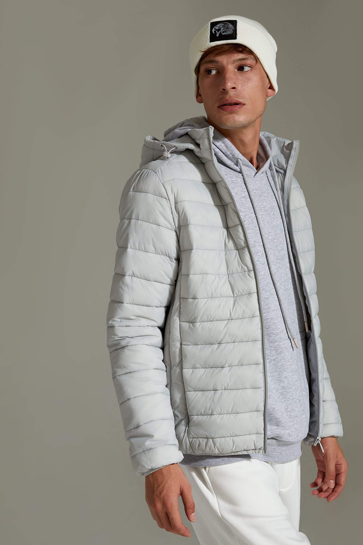 Slim Fit Kapüşonlu Şişme Mont