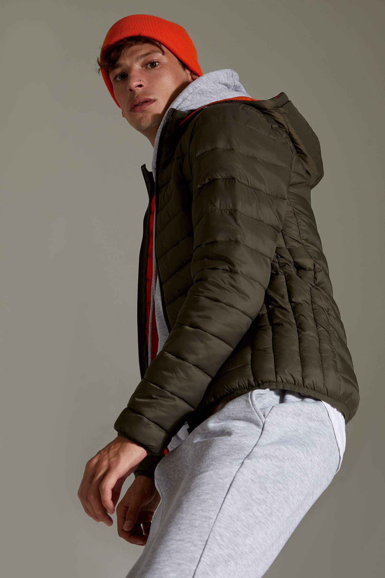 Slim Fit Kapüşonlu Şişme Mont