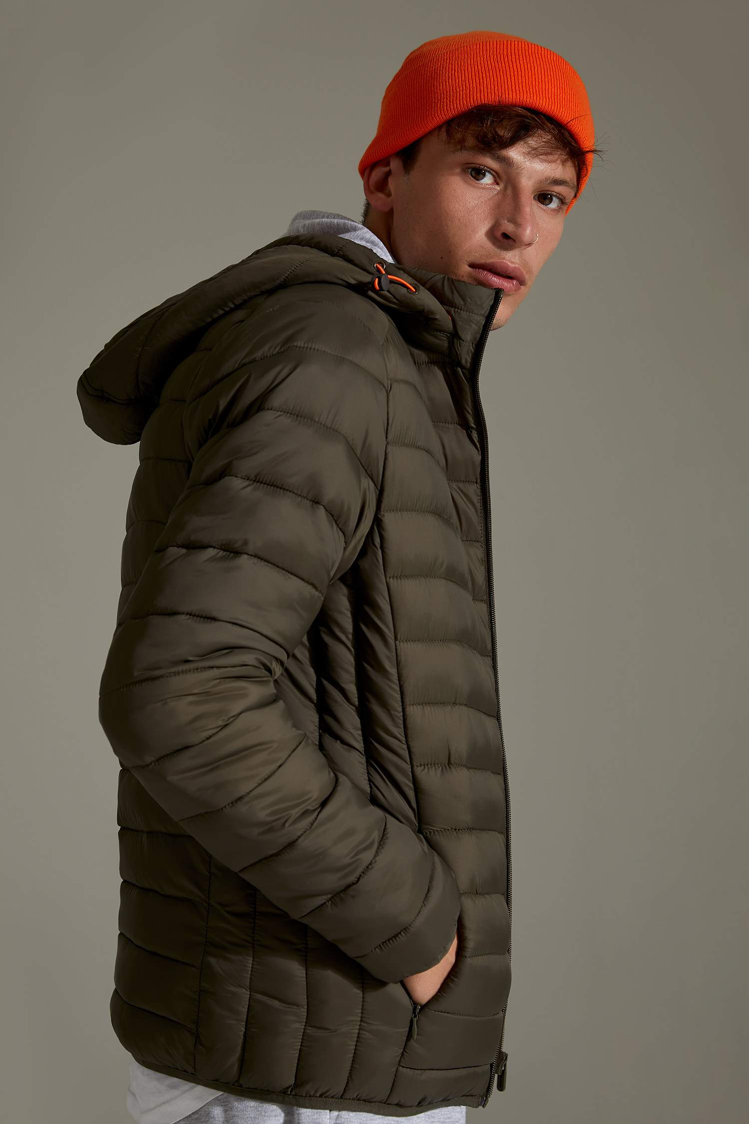 Slim Fit Kapüşonlu Şişme Mont