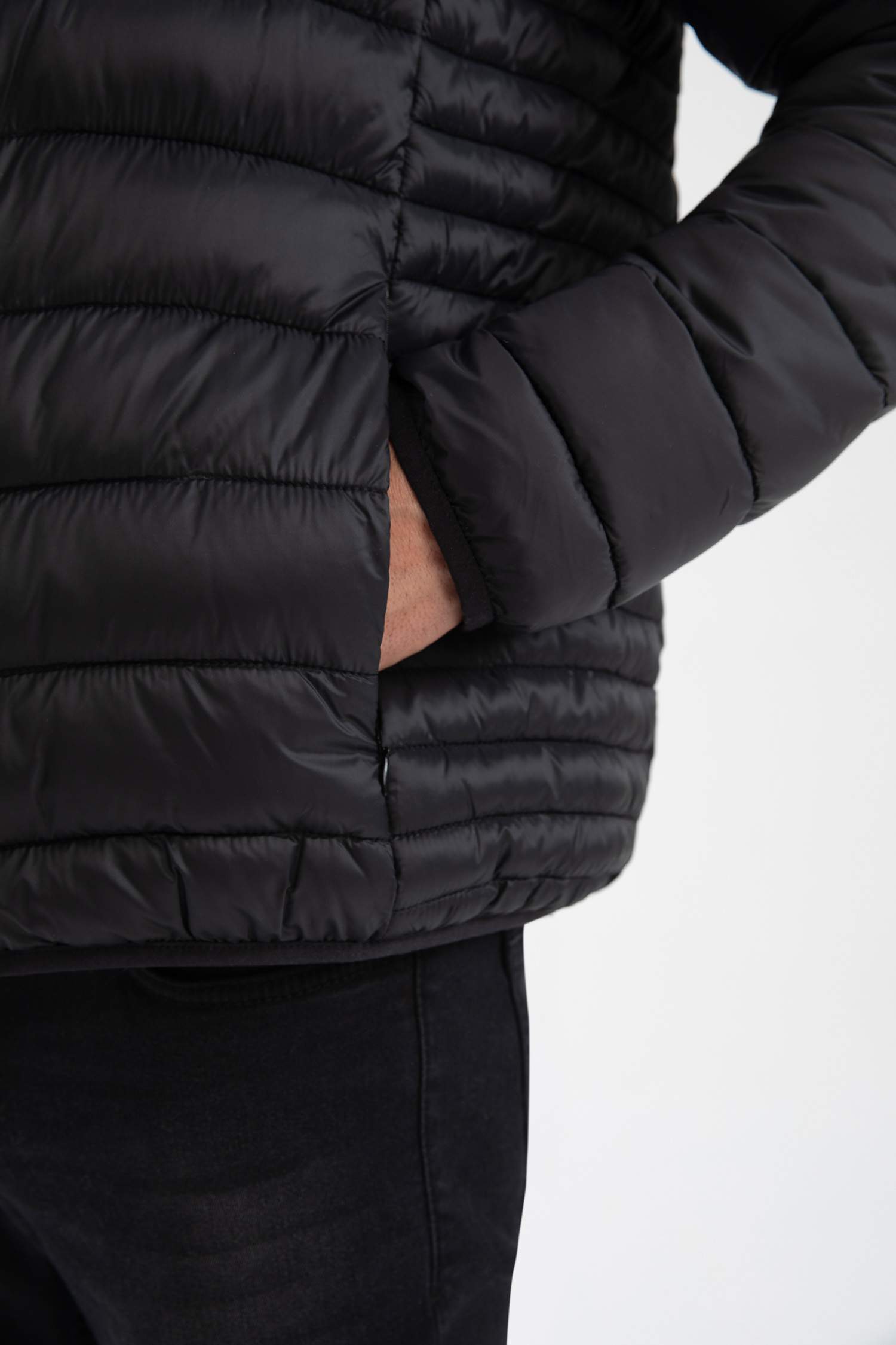 Slim Fit Kapüşonlu Su İtici Isı Yalıtımlı Warmtech Şişme Mont