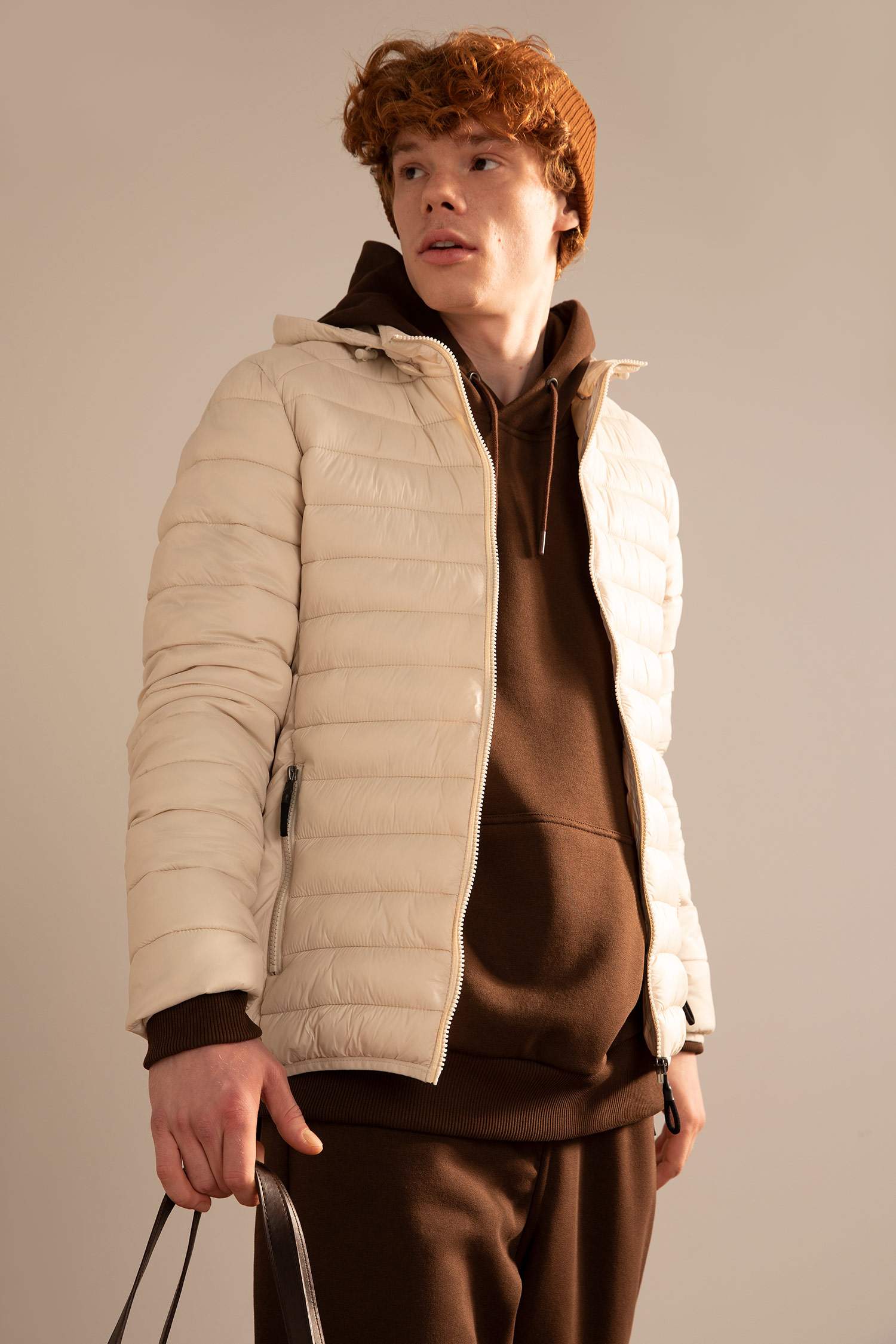 Slim Fit Kapüşonlu Mont