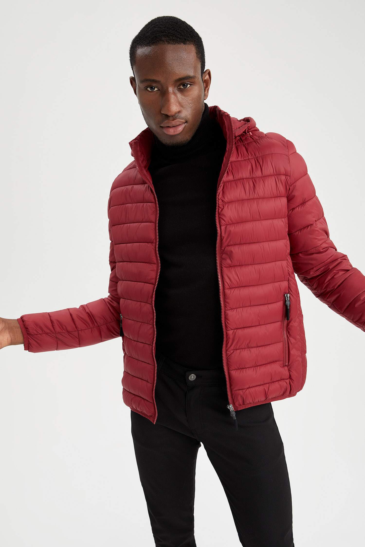 Slim Fit Kapüşonlu Mont