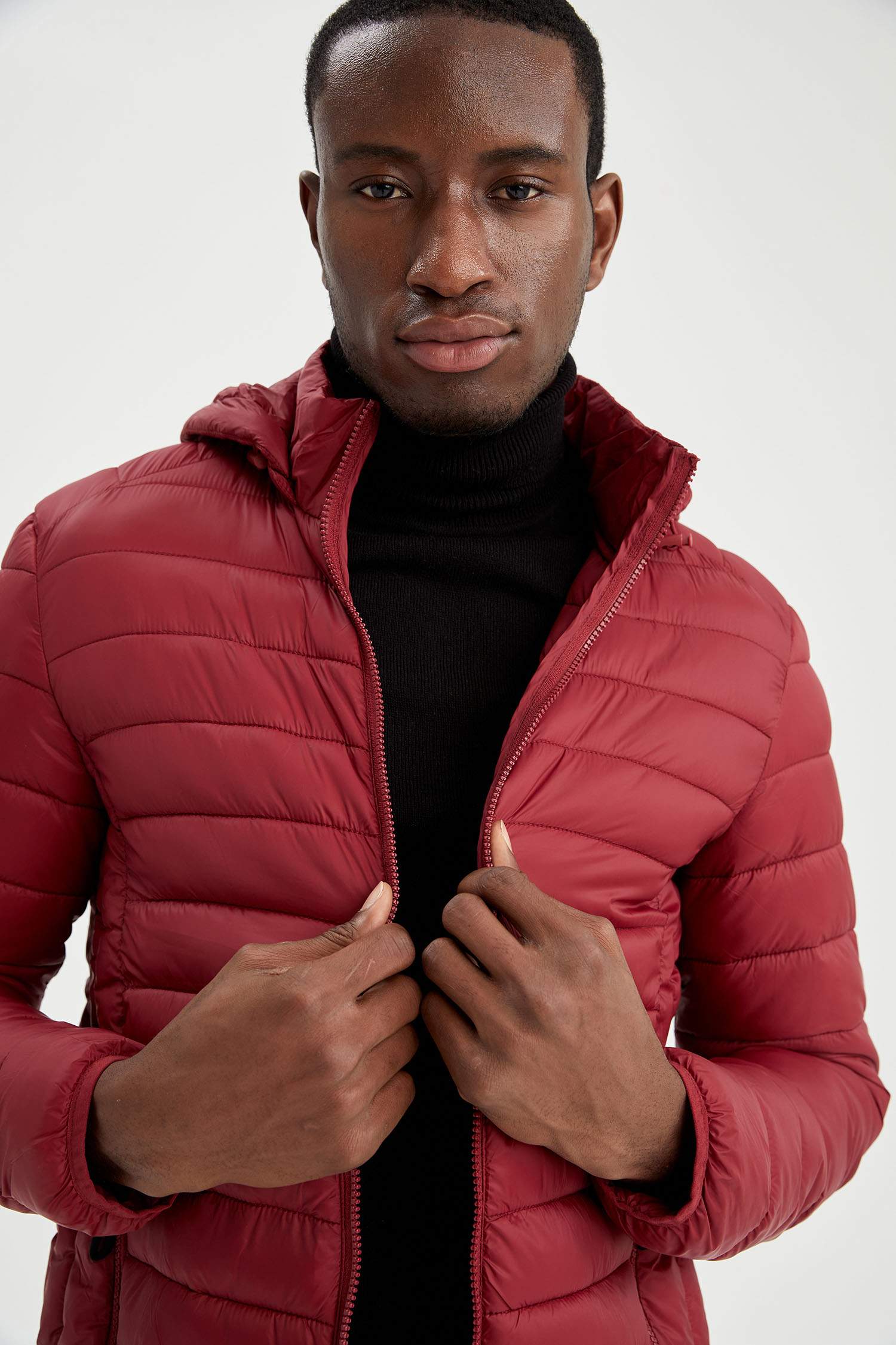 Slim Fit Kapüşonlu Mont