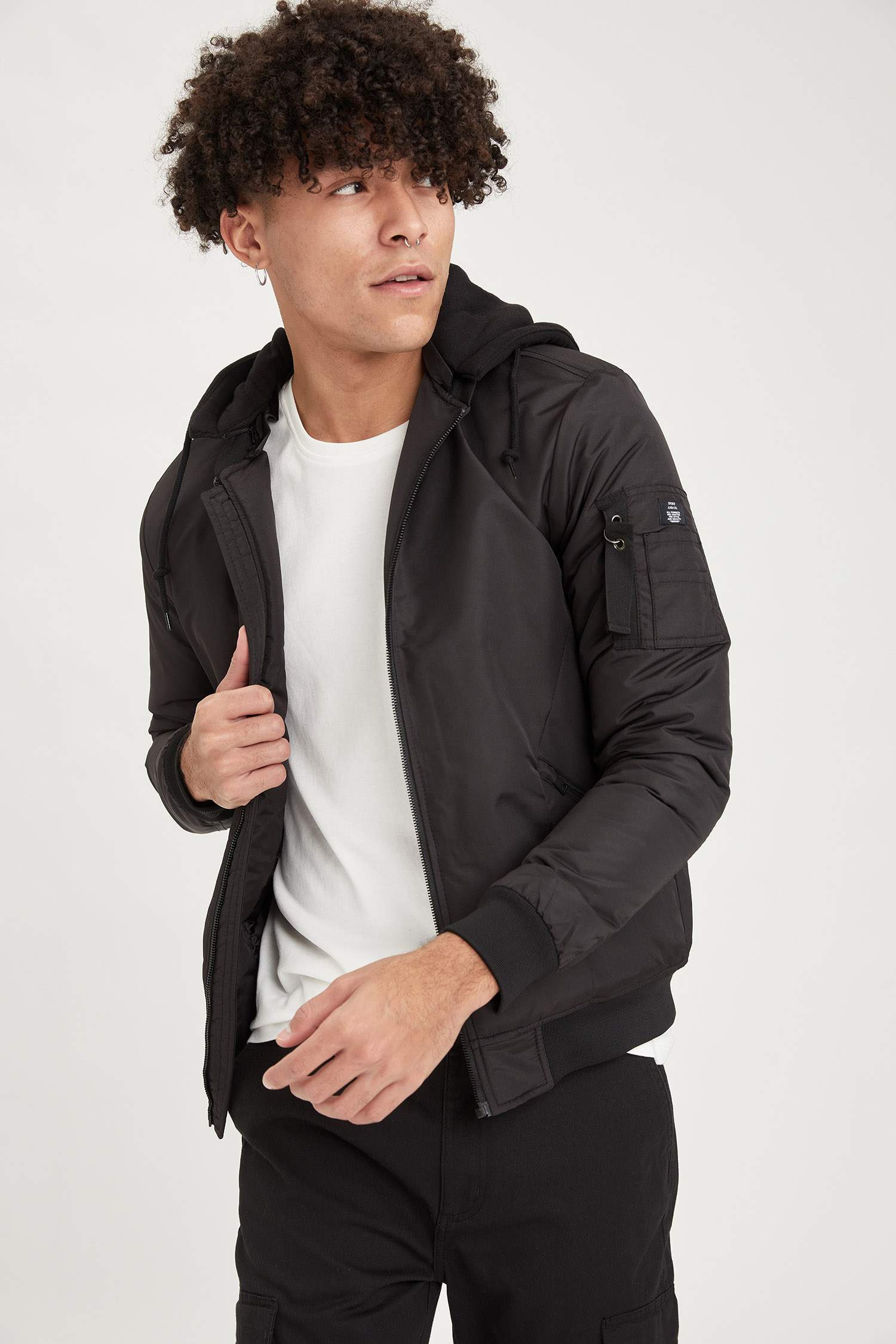 Slim Fit Kapüşonlu Bomber Mont