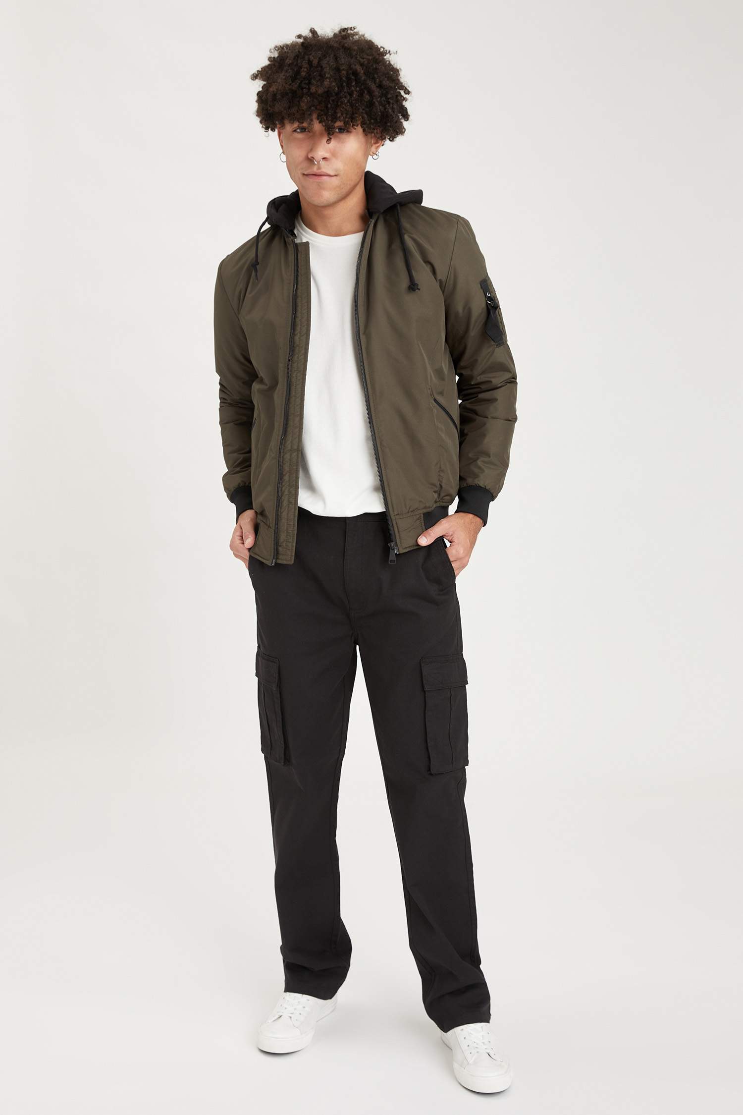Slim Fit Kapüşonlu Bomber Mont