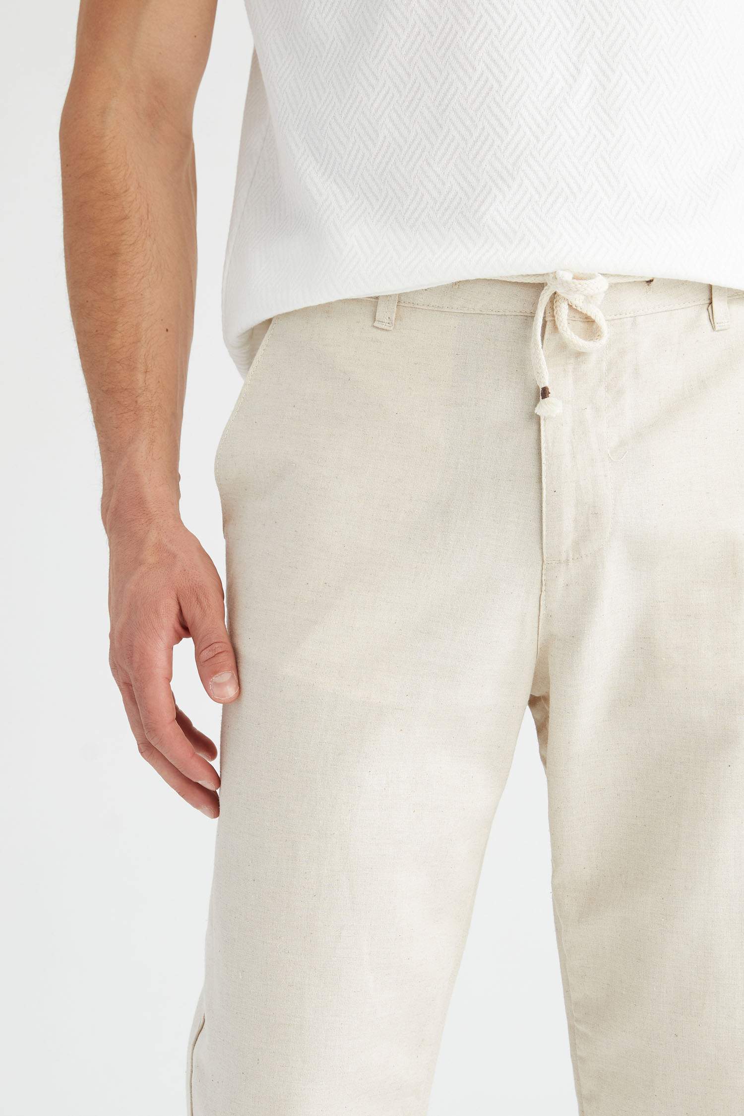 Relax Fit Beli Bağcıklı Keten Pantolon