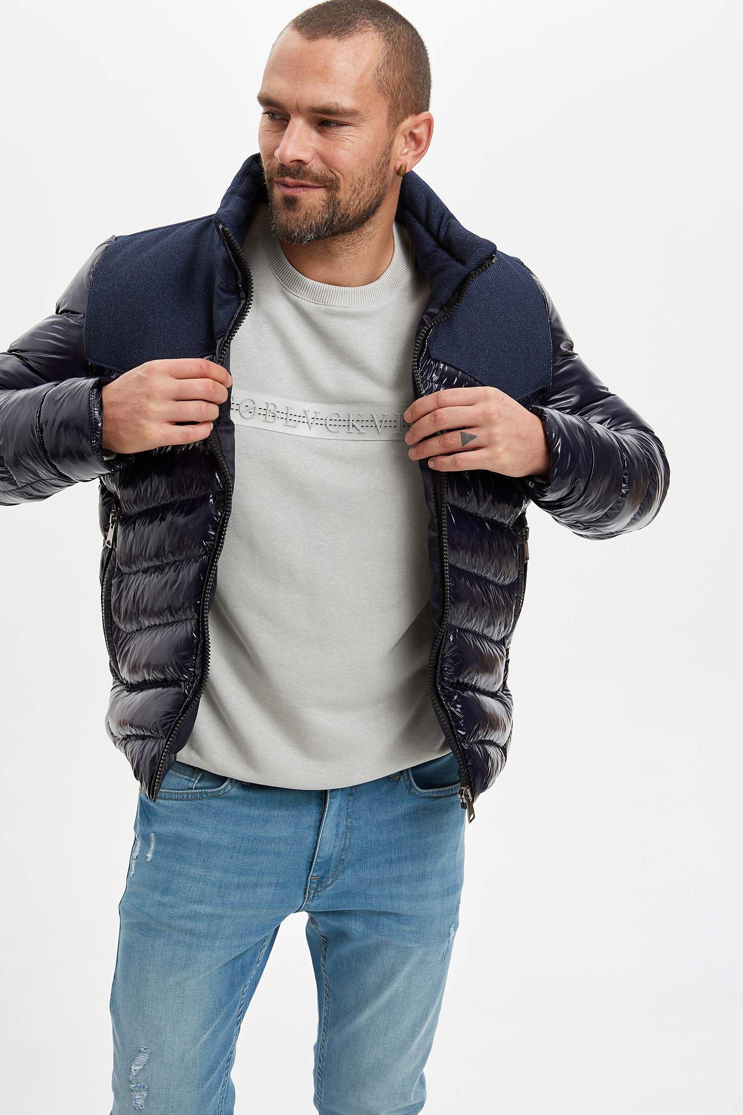 Parlak Kapitone Detaylı Kalın Mont