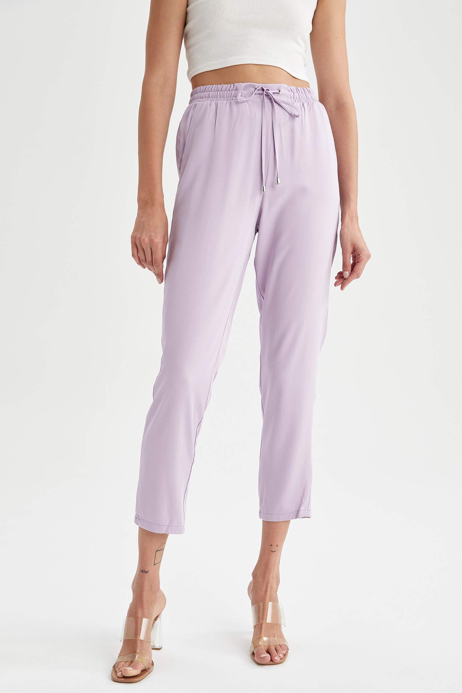 Relax Fit Bel Bağcıklı Dokuma Pantolon