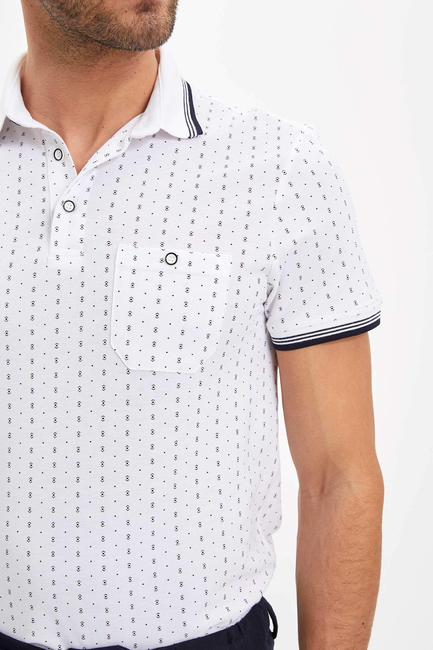 MODERN FIT Polo Yaka Desenli Kısa Kollu Polo Tişört