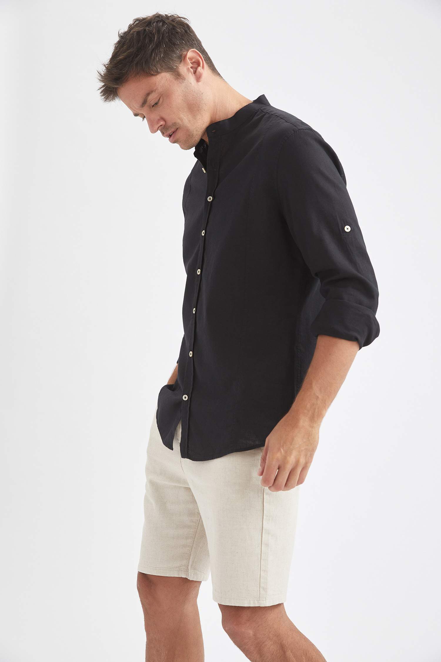 Modern Fit Hakim Yaka Uzun Kollu Keten Gömlek