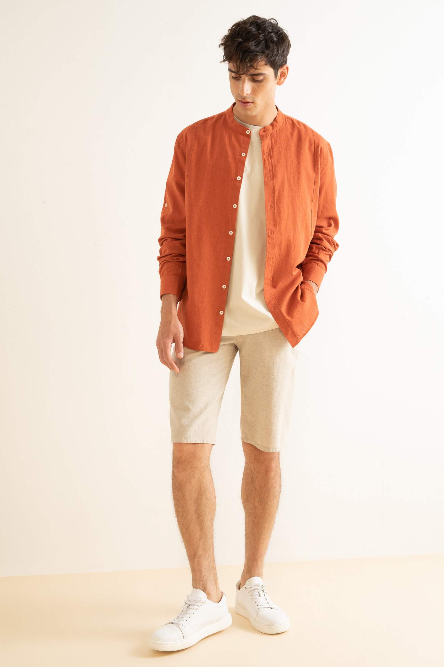 Modern Fit Hakim Yaka Uzun Kollu Keten Gömlek