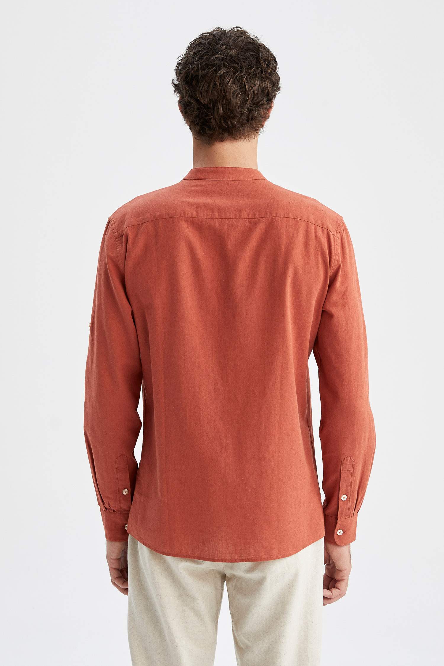 Modern Fit Hakim Yaka Uzun Kollu Keten Gömlek