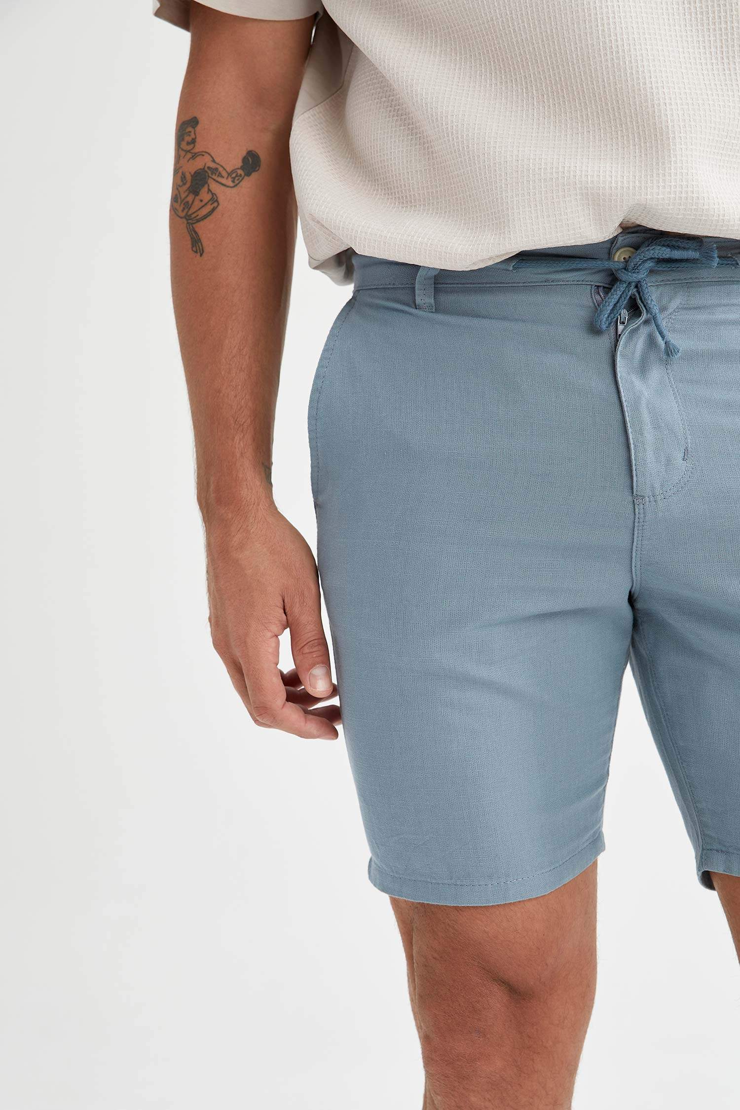 Regular Fit Beli Bağcıklı Bermuda Şort