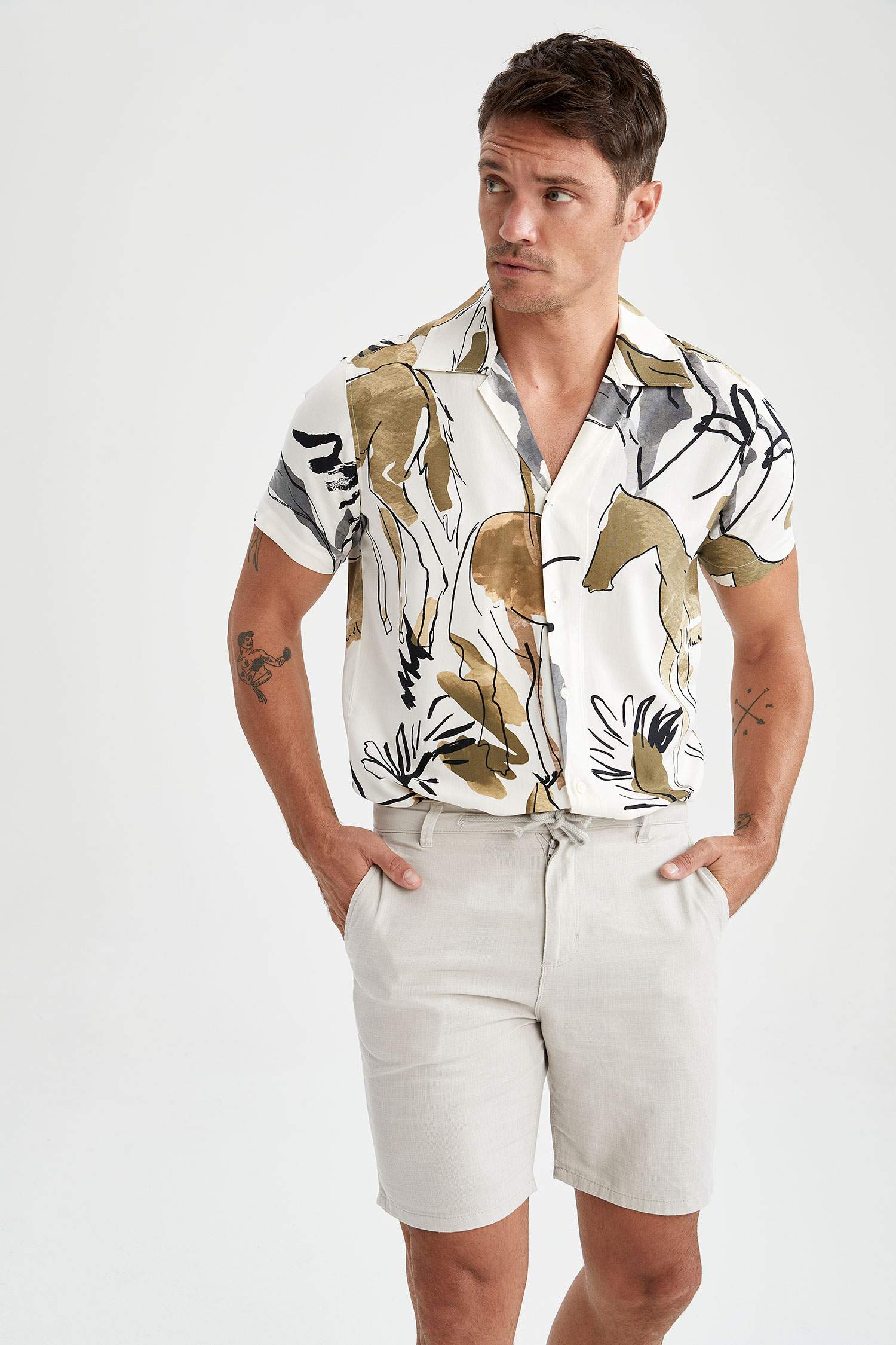 Regular Fit Beli Bağcıklı Bermuda Şort