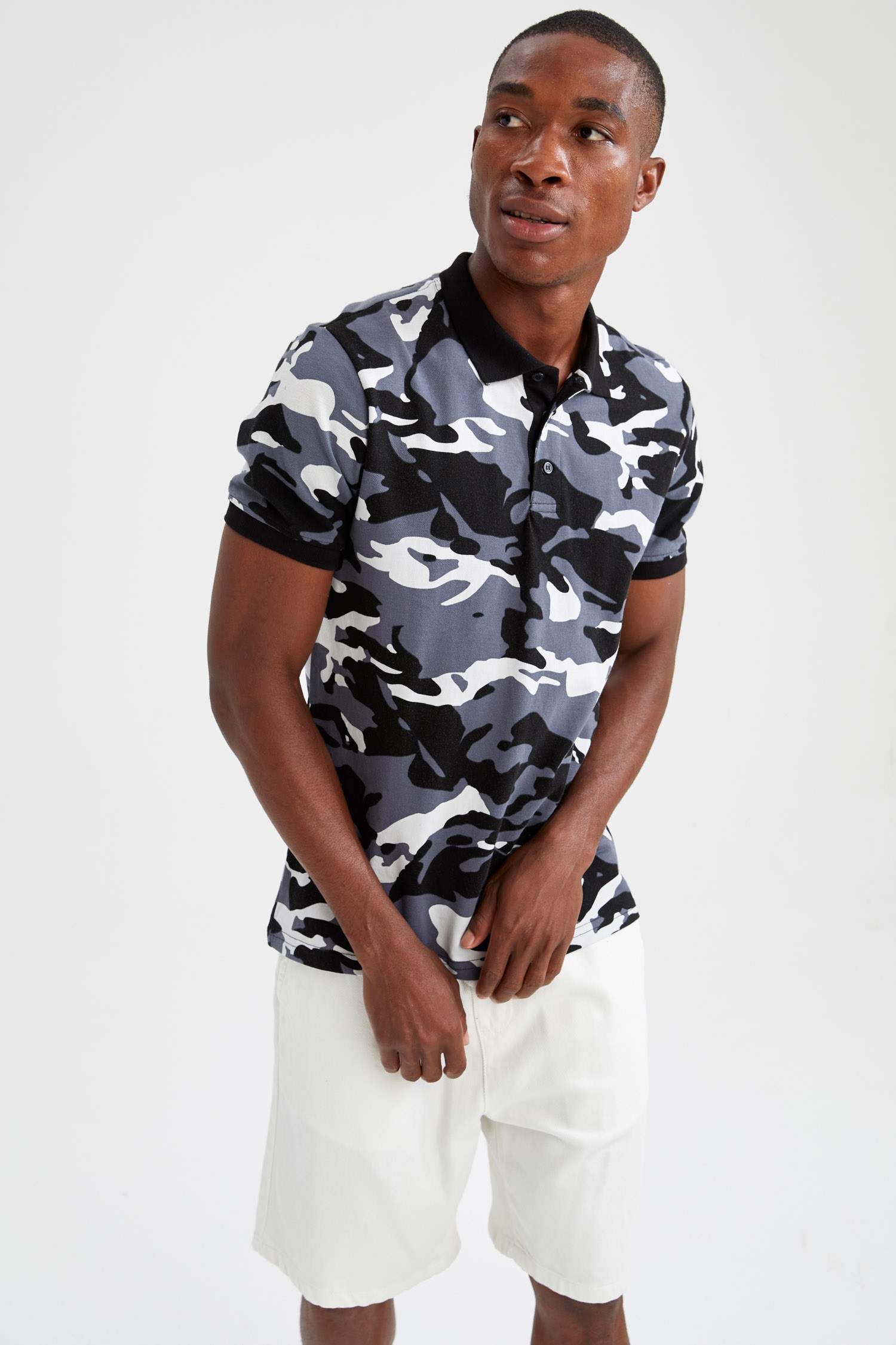 Slim Fit Polo Yaka Kısa Kollu Polo Tişört