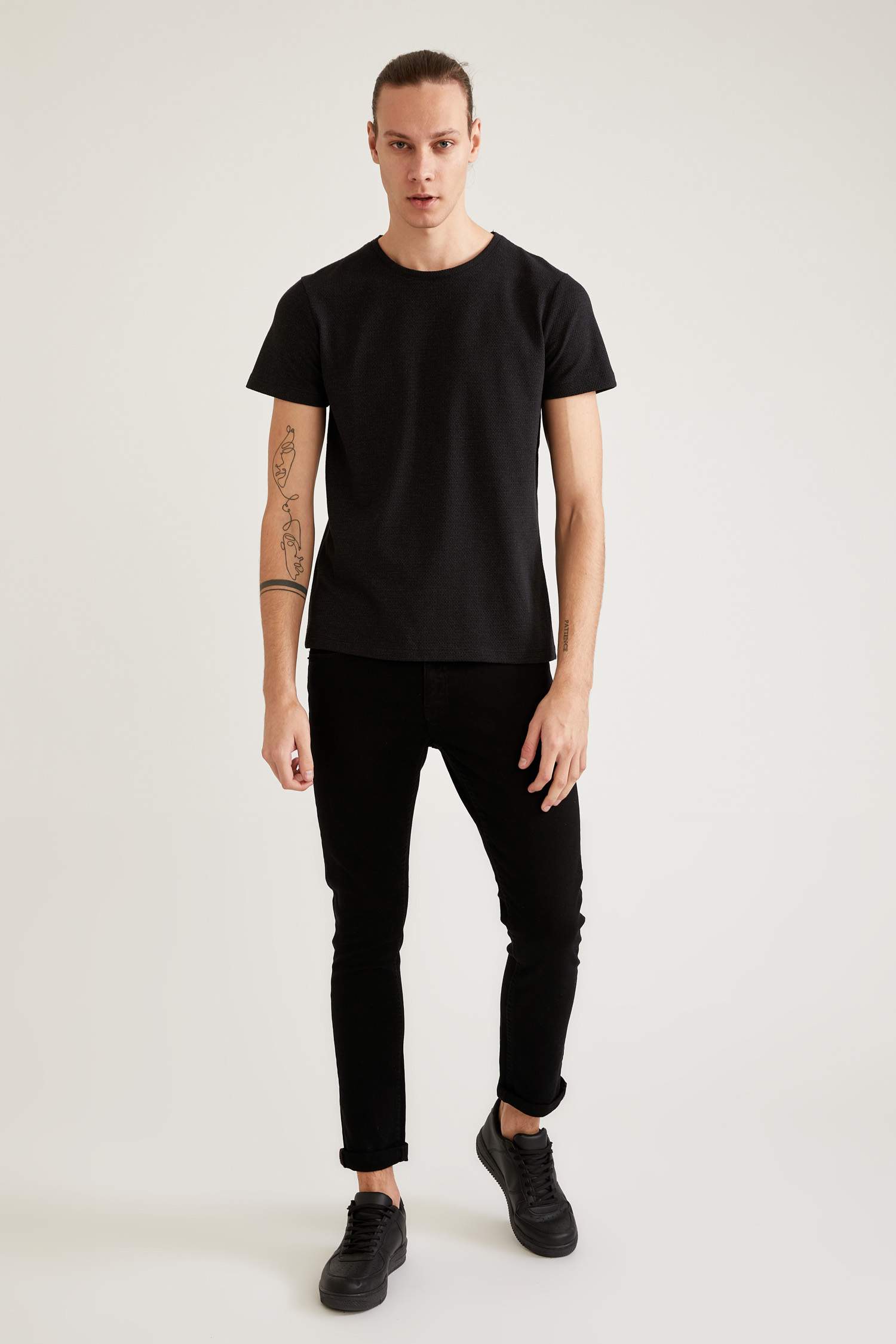 Bisiklet Yaka Kısa Kollu Slim Fit Basic Tişört