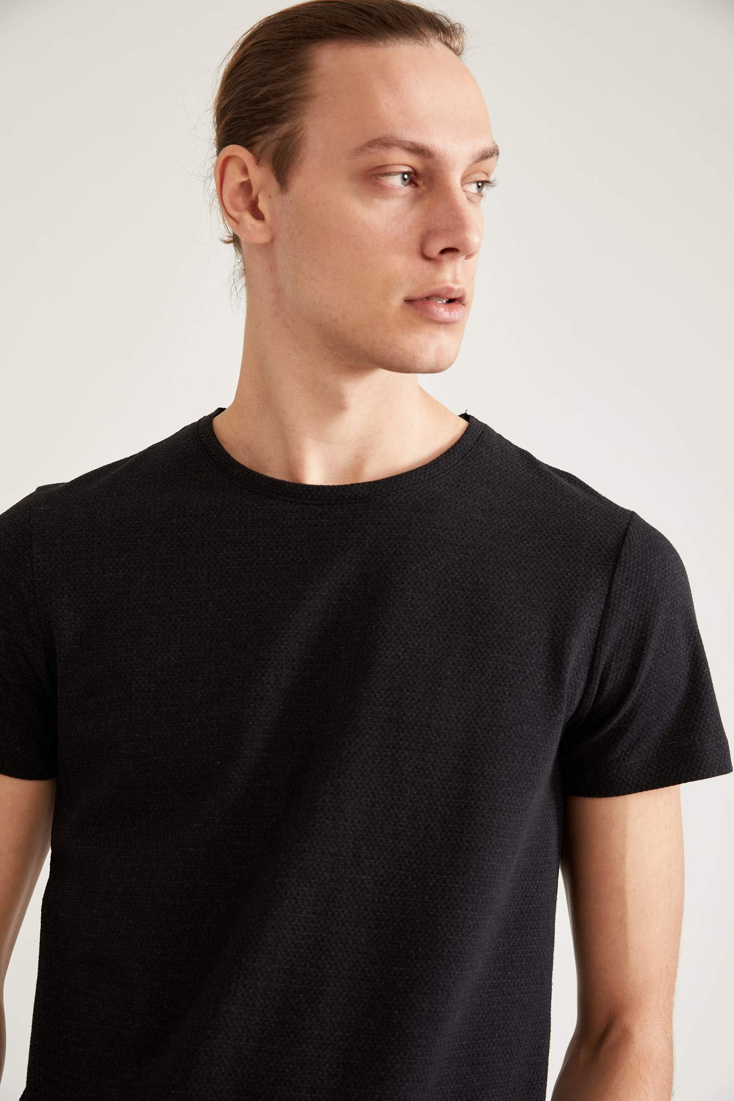 Bisiklet Yaka Kısa Kollu Slim Fit Basic Tişört
