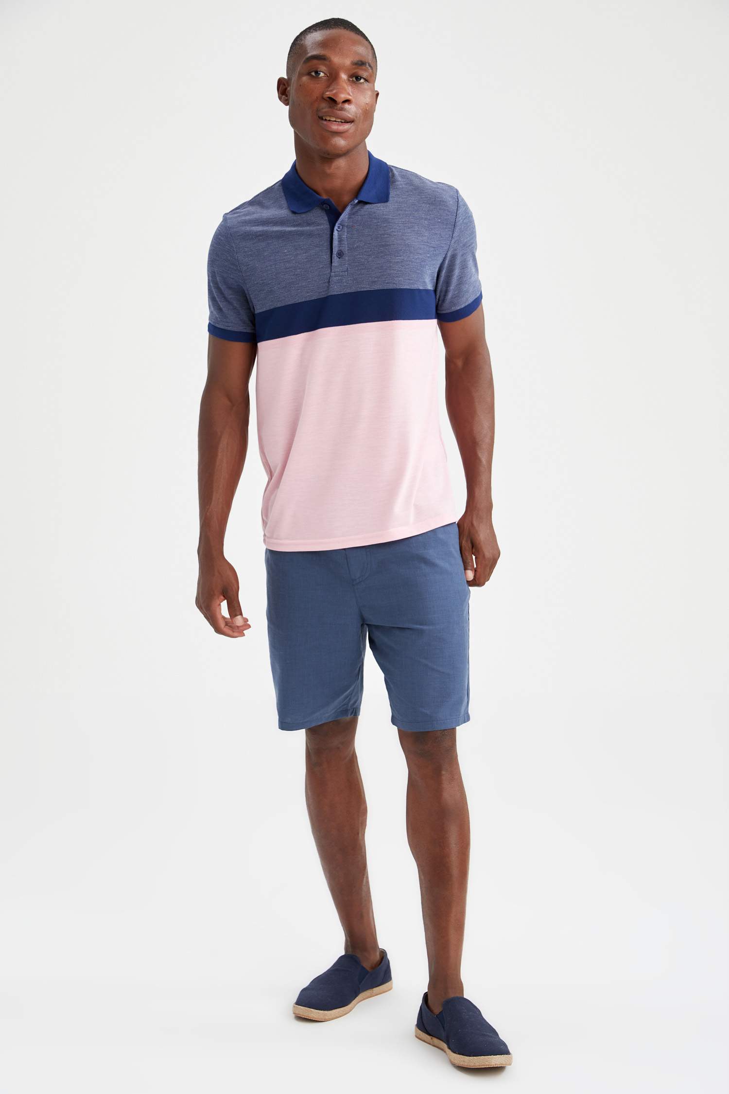 Regular Fit Polo Yaka Renk Bloklu Kısa Kollu Tişört