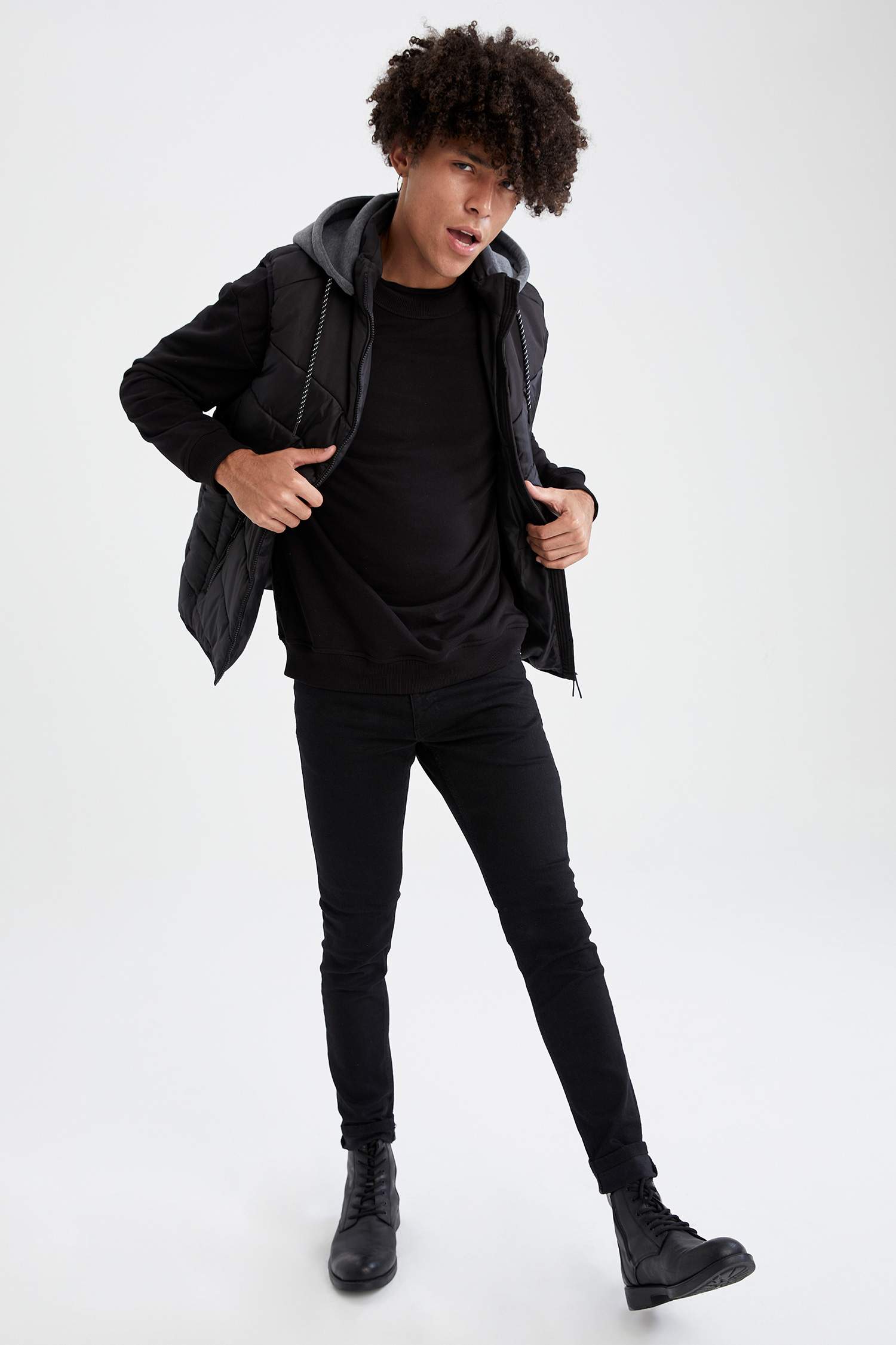 Slim Fit Kapüşonlu Şişme Yelek