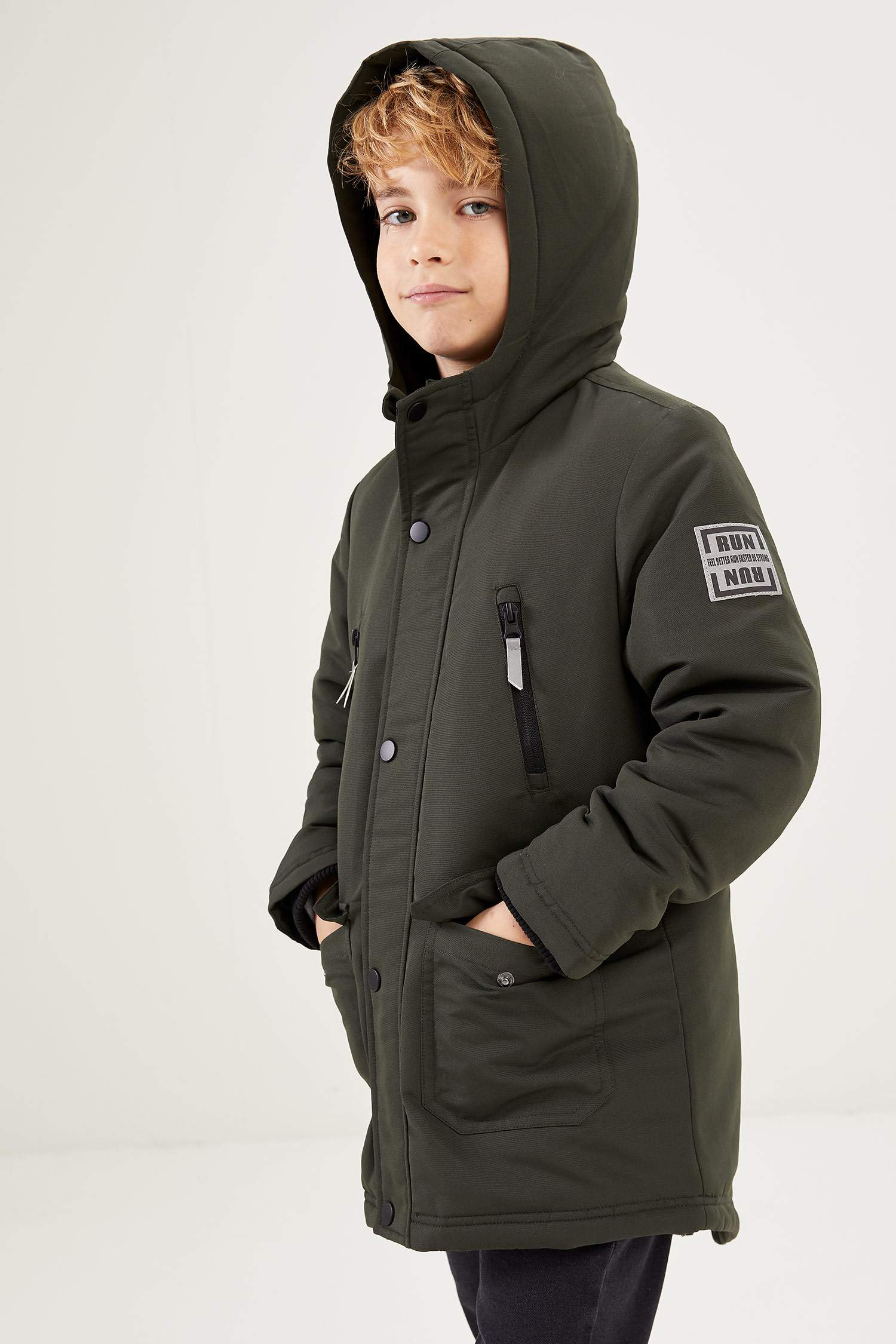 Erkek Çocuk Regular Fit Kapüşonlu Peluş Mont Parka