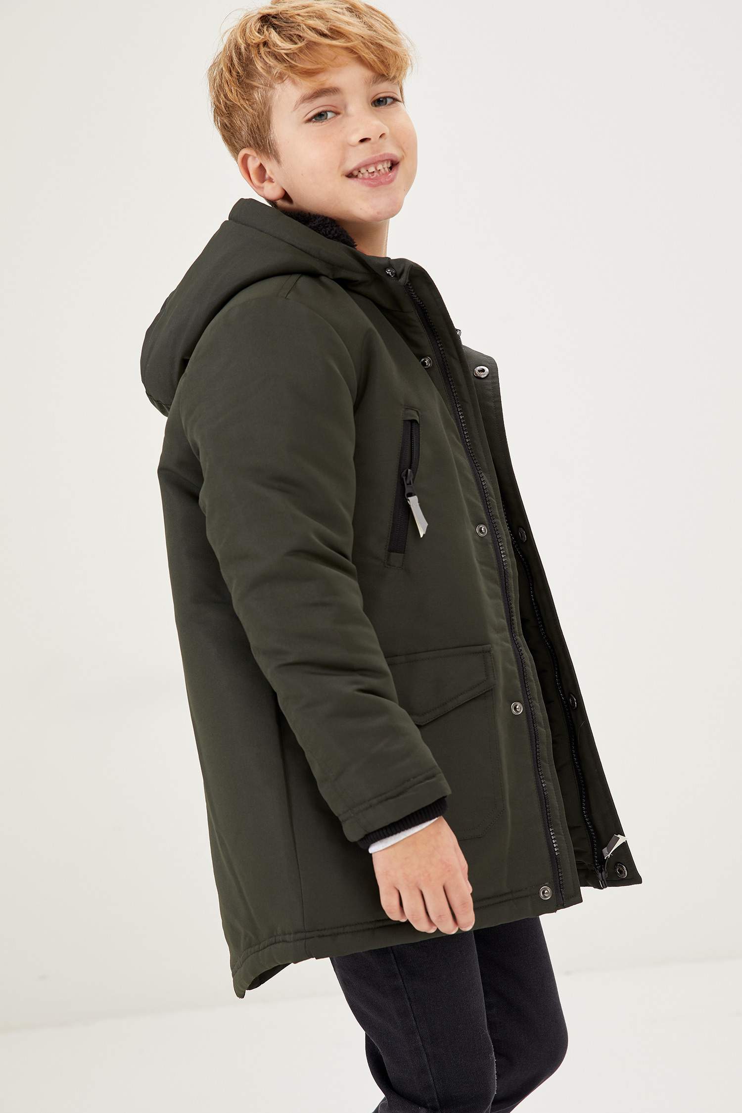 Erkek Çocuk Regular Fit Kapüşonlu Peluş Mont Parka