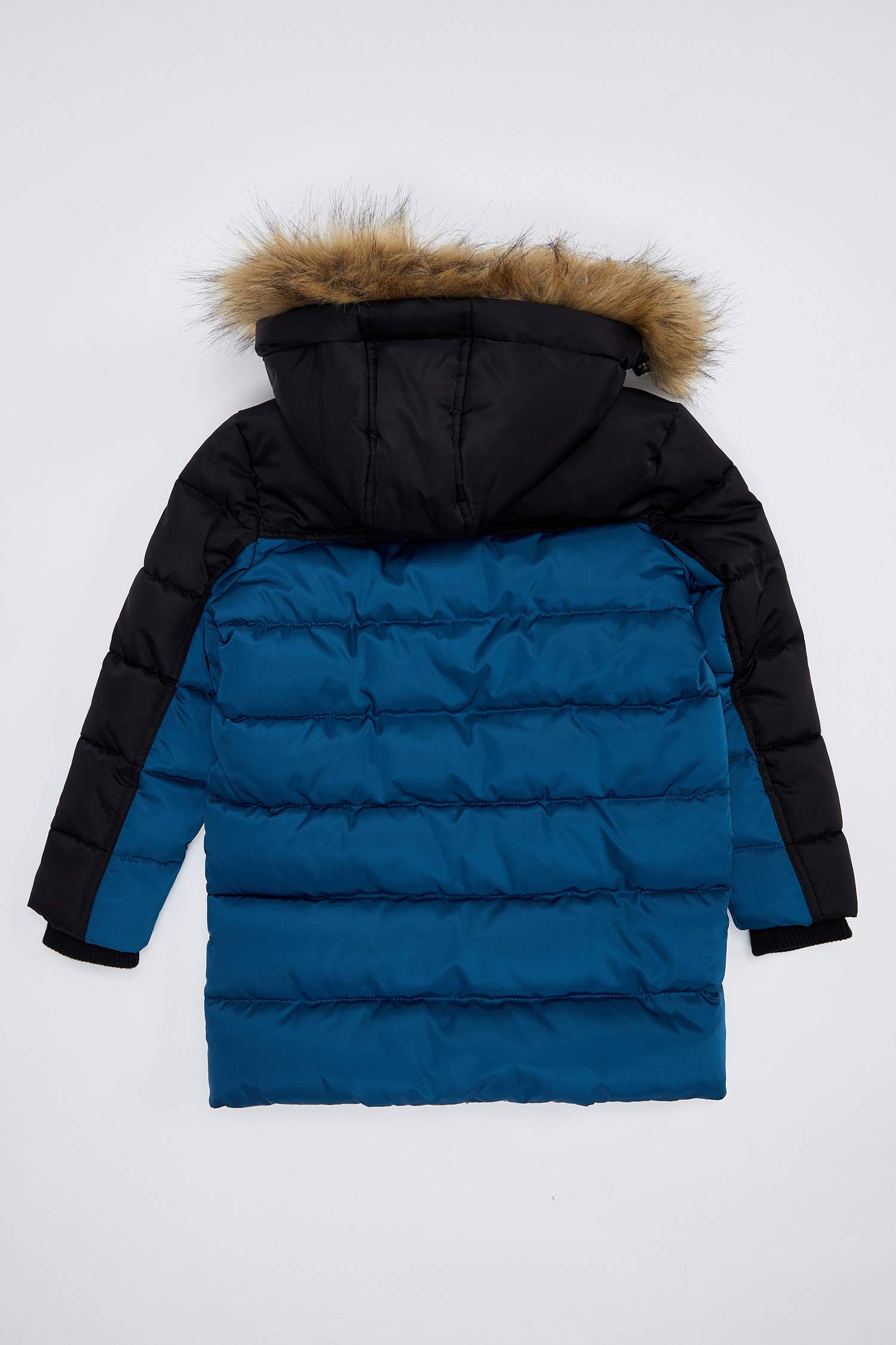 Erkek Çocuk Peluş Kürk Detaylı Kapüşonlu Parka