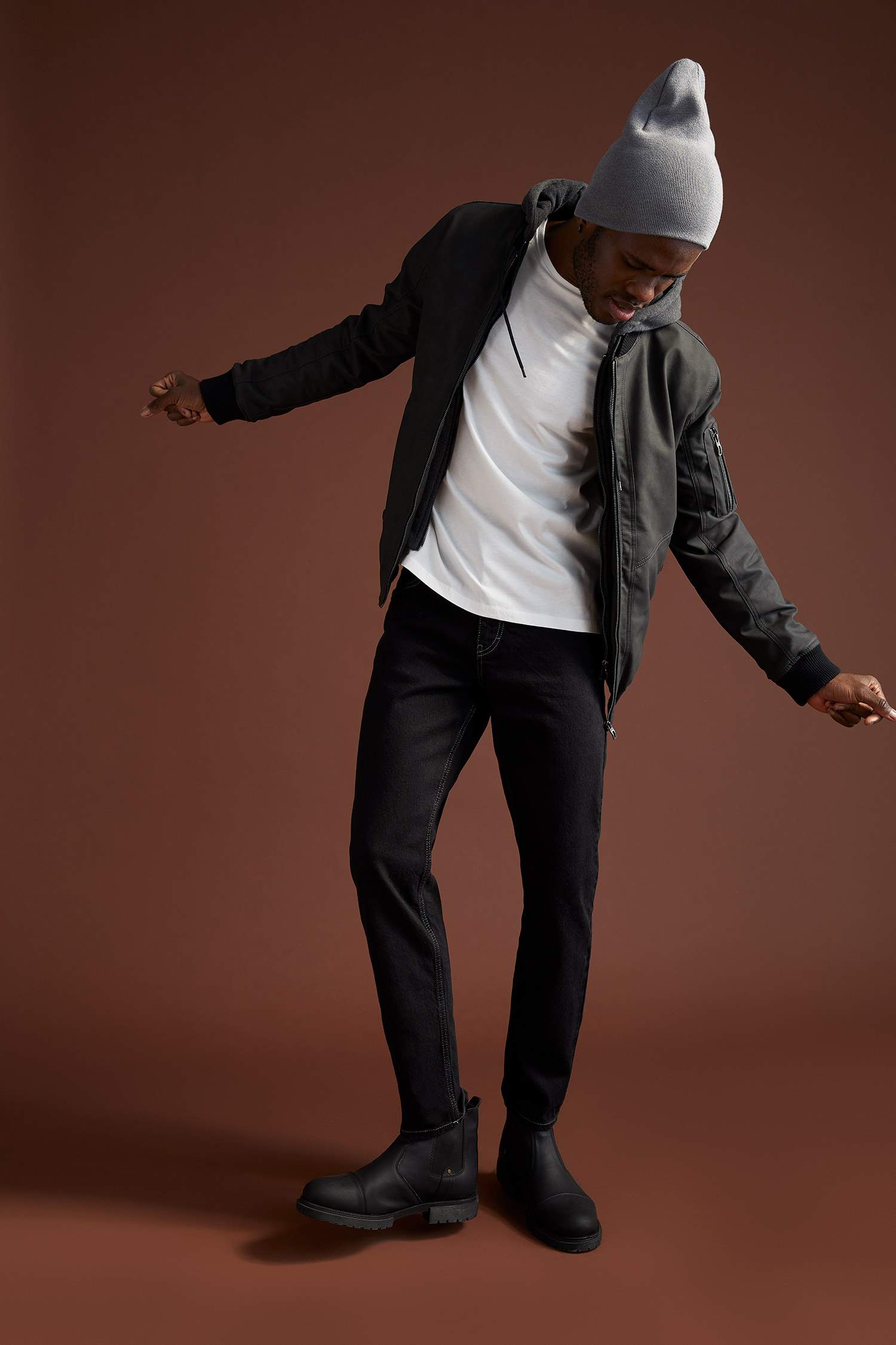 Slim Fit Kapüşonlu Mont