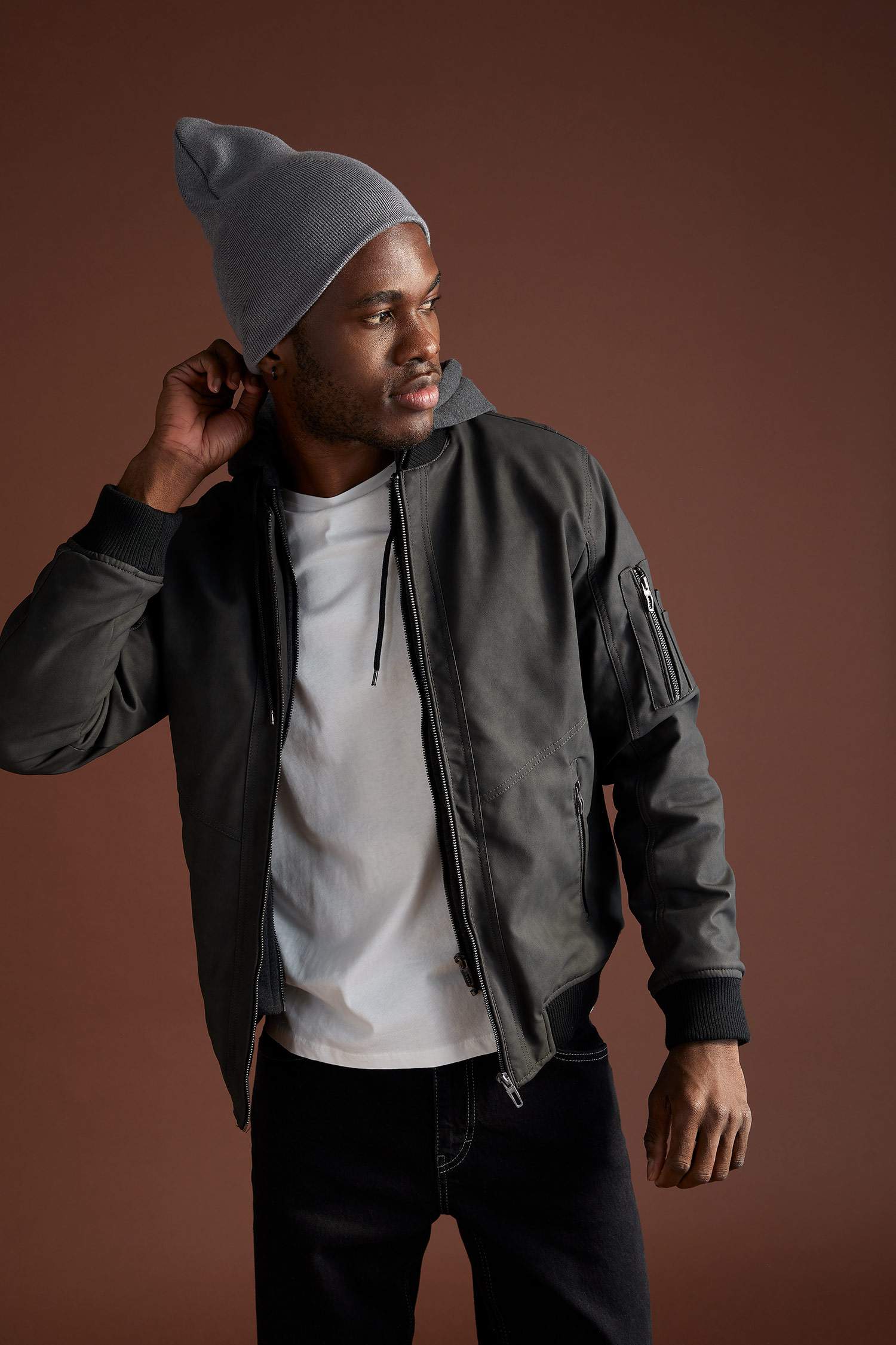 Slim Fit Kapüşonlu Mont