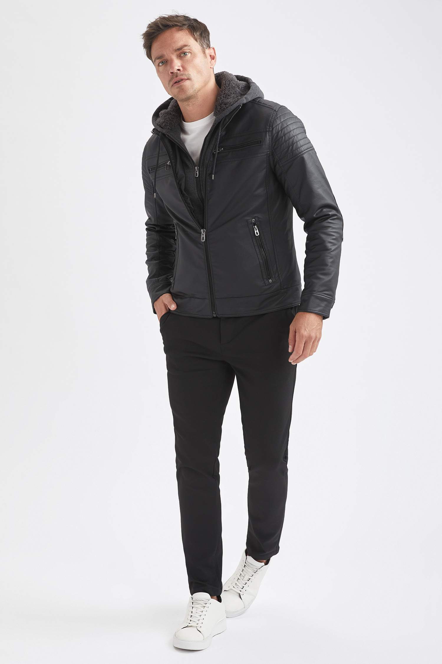 Slim Fit Kapüşonlu İçi Yumuşak Tüylü Suni Deri Mont