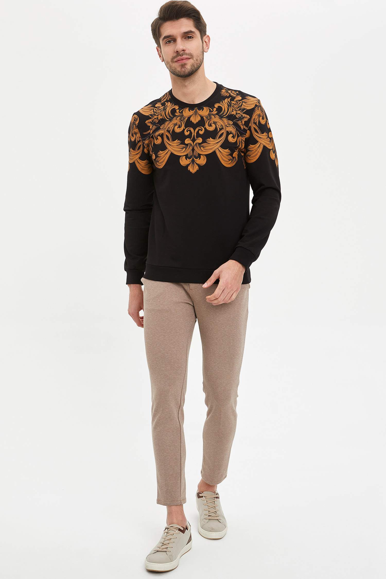 Slim Fit Bisiklet Yaka Cepsiz Uzun Kollu Sweatshirt